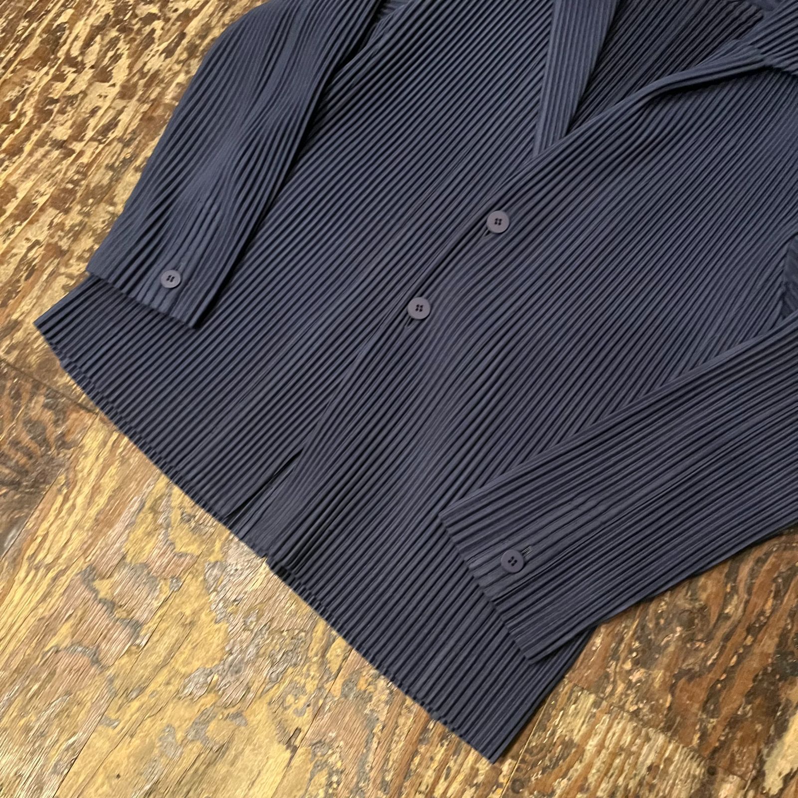 HOMME PLISSÉ テーラードジャケット ネイビー HOMME PLISSE ISSEY MIYAKE オムプリッセ イッセイミヤケ HP55JD201
