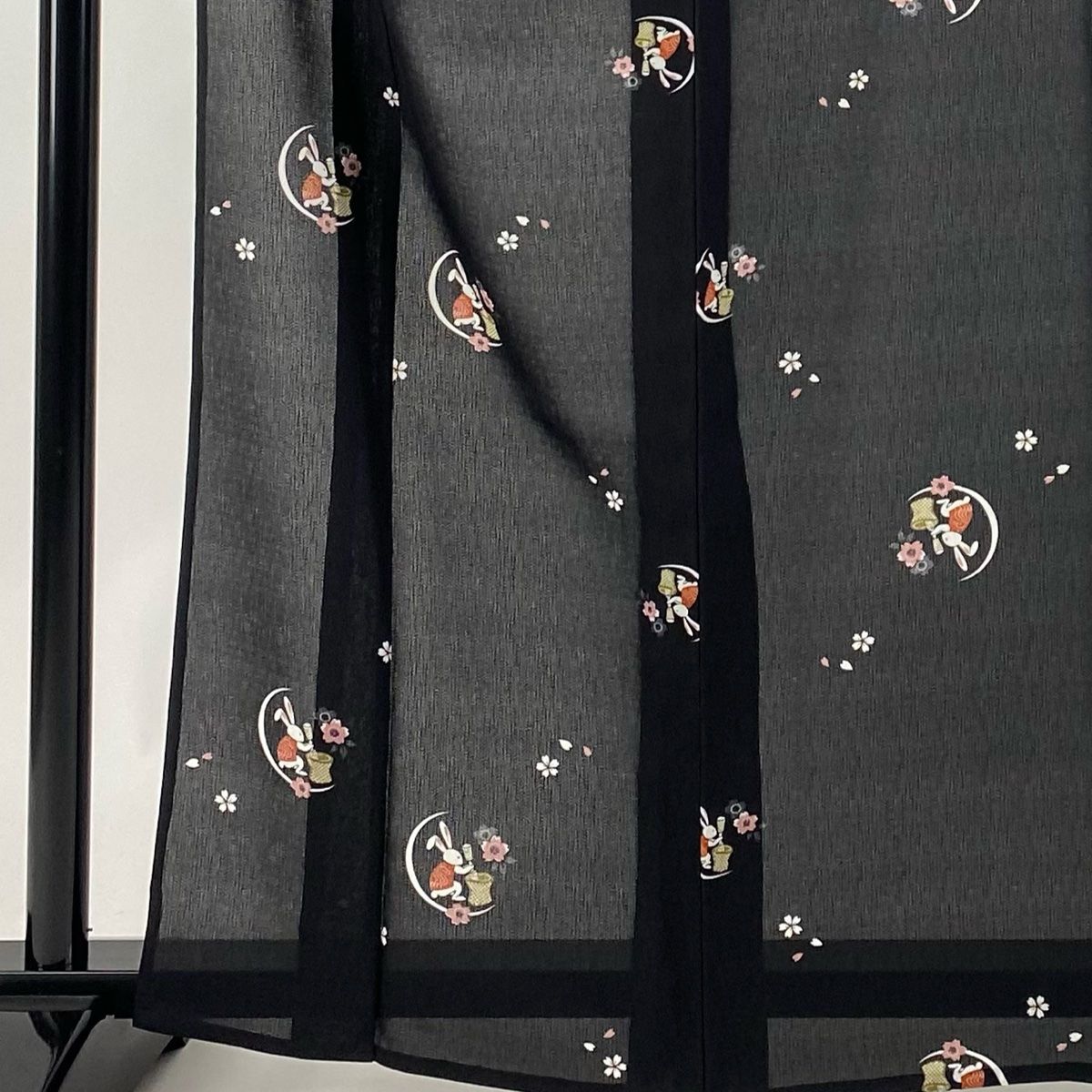 小紋 身丈163.5cm 裄丈67cm M 薄物 個性的 洗える着物 うさぎの餅つき  