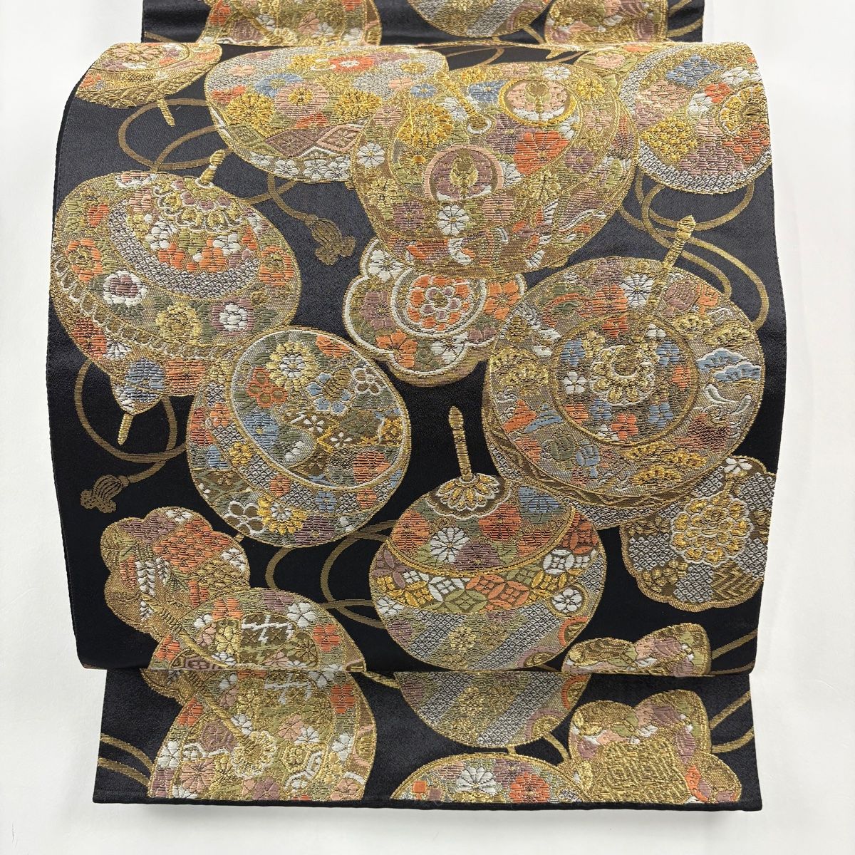 袋帯 美品 秀品 草花 蝶 箔 金糸 緑 六通 正絹 【中古】 - メルカリ