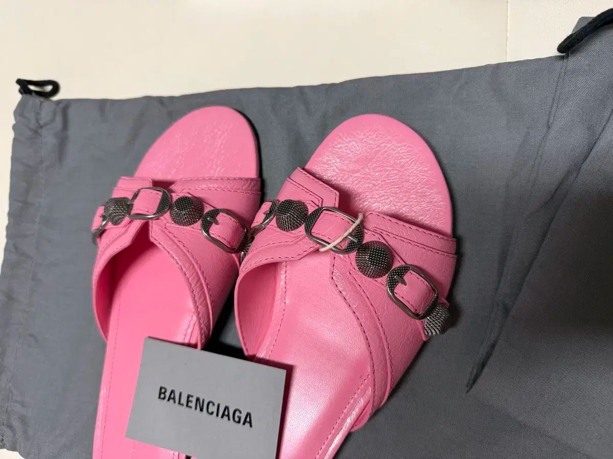 BALENCIAGA バレンシアガ カゴル サンダル フラット
