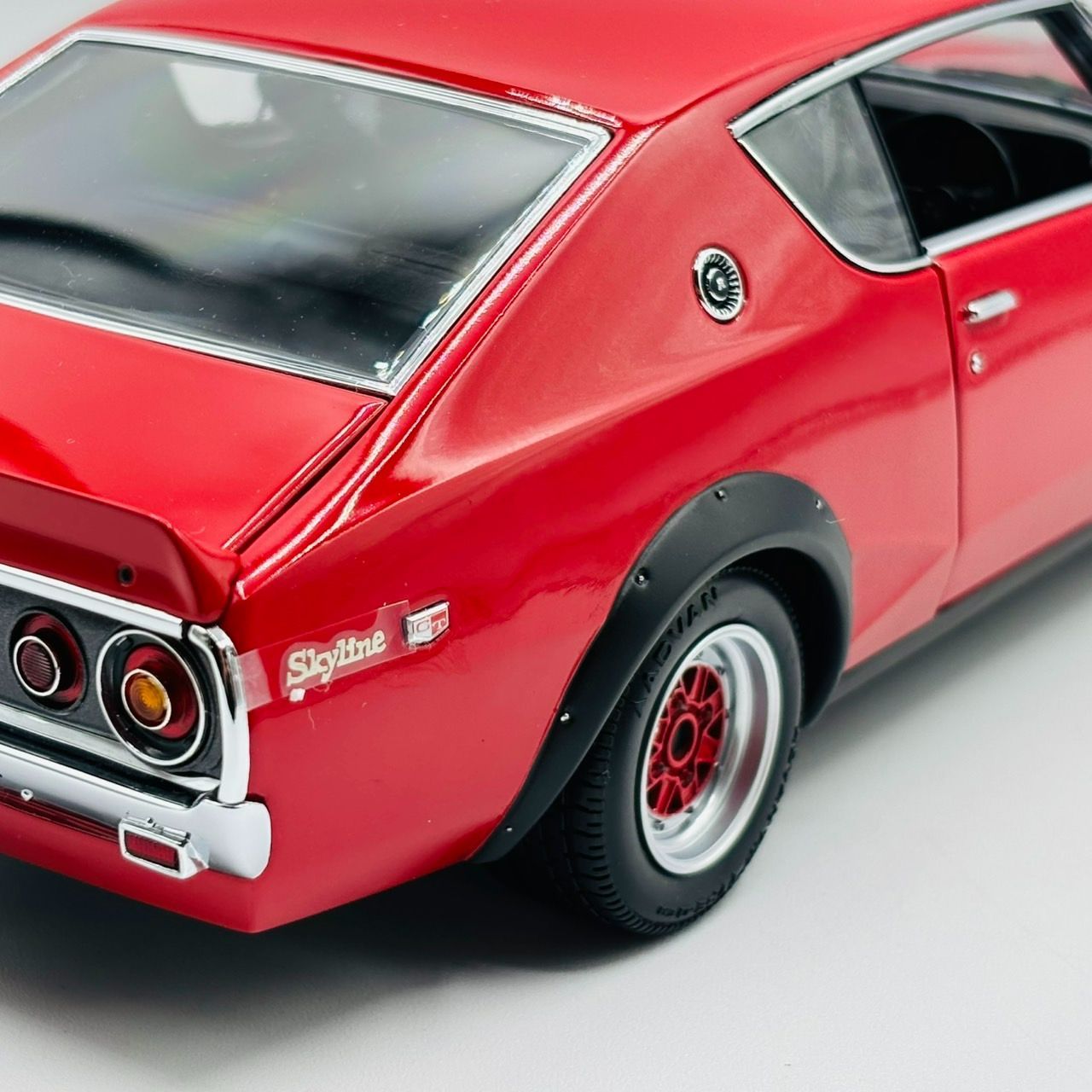 京商 1/18 スカイライン 2000 GT-R スポーツワイドホイール 京商 1/18 日産 スカイライン 2000 GT-R KPGC110 SPORTS WIDE