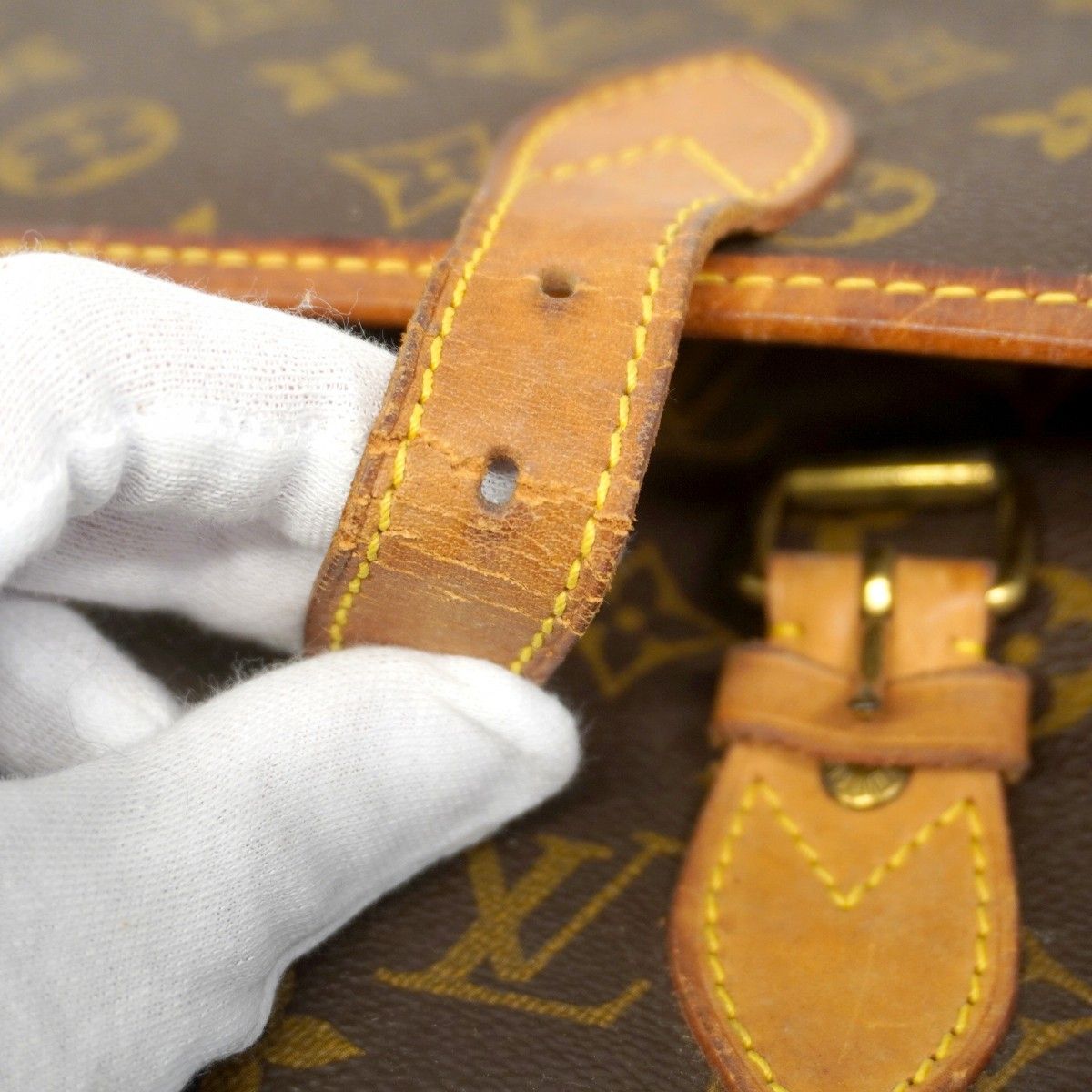 新品】人気作家 岡村洋子 猫かぶりシリーズ 金魚 赤 置物 焼き物