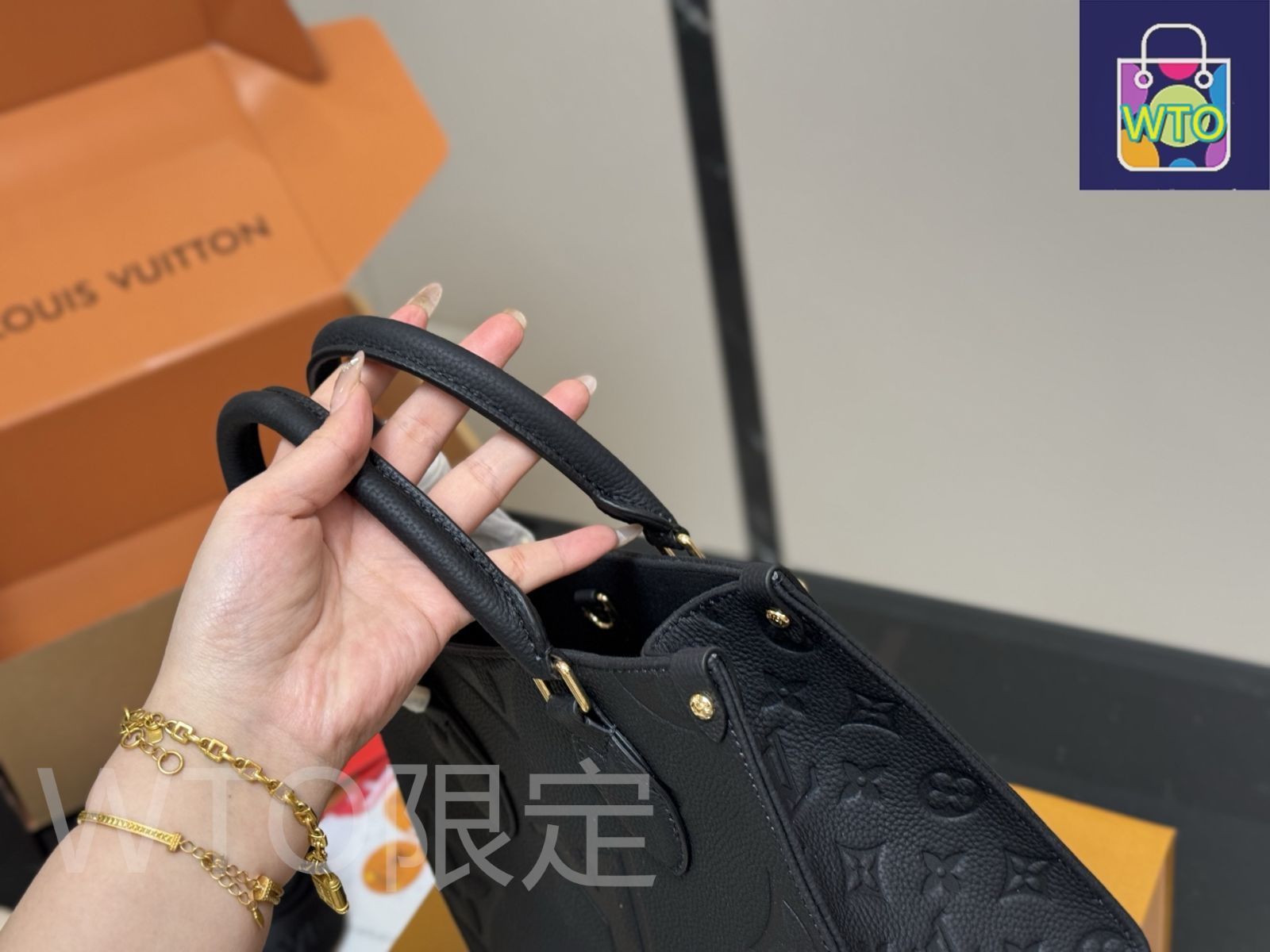 Louis Vuitton すぐ届く ドッグ・オンストラップ 送料込み 今日特価】Louis Vuitton ルイ・ヴィトン オンザゴーシリーズ