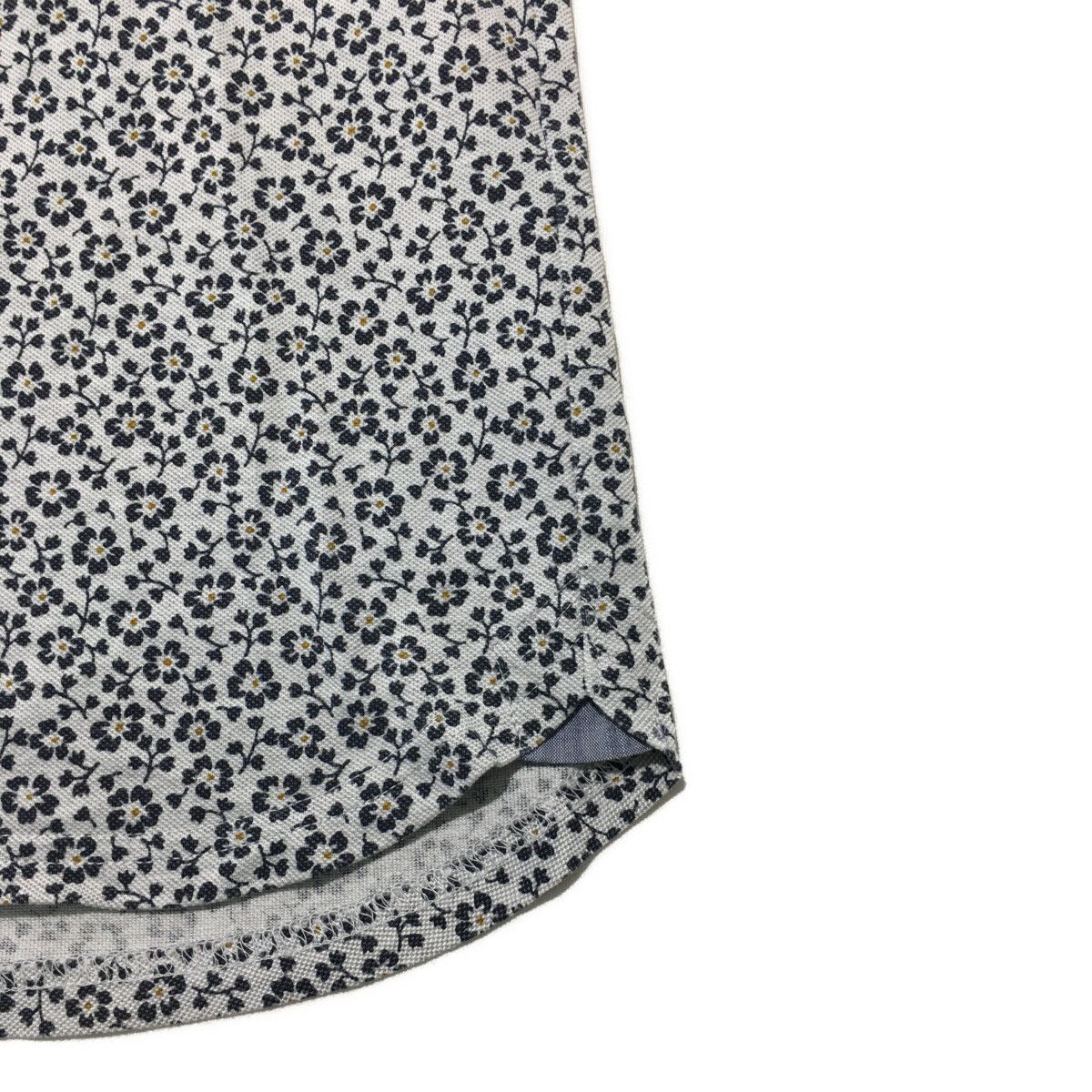 未使用 キャロウェイ ゴルフ ポロシャツ ライトグレー 総柄 Mサイズ Callaway キャロウェイ ゴルフウェア C24134113 スモール幾何柄