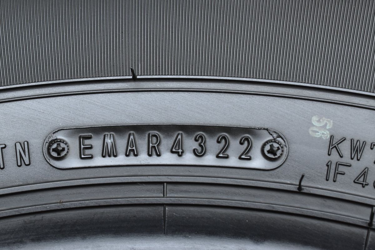サマータイヤ・ノーマルタイヤ 2022年製 新車外し バリ溝