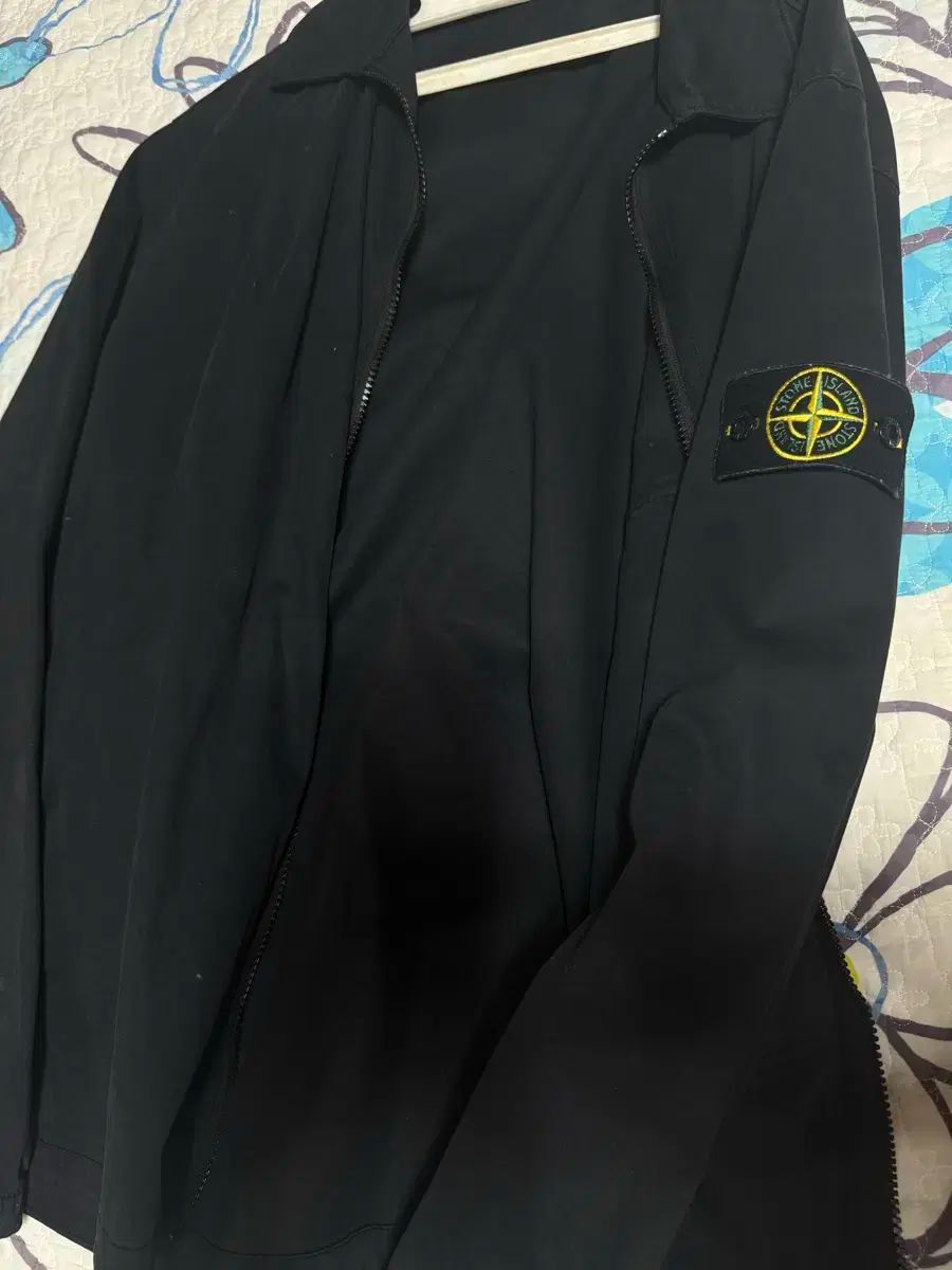 STONE ISLAND ストーンアイランド 黒 ジャケット XL
