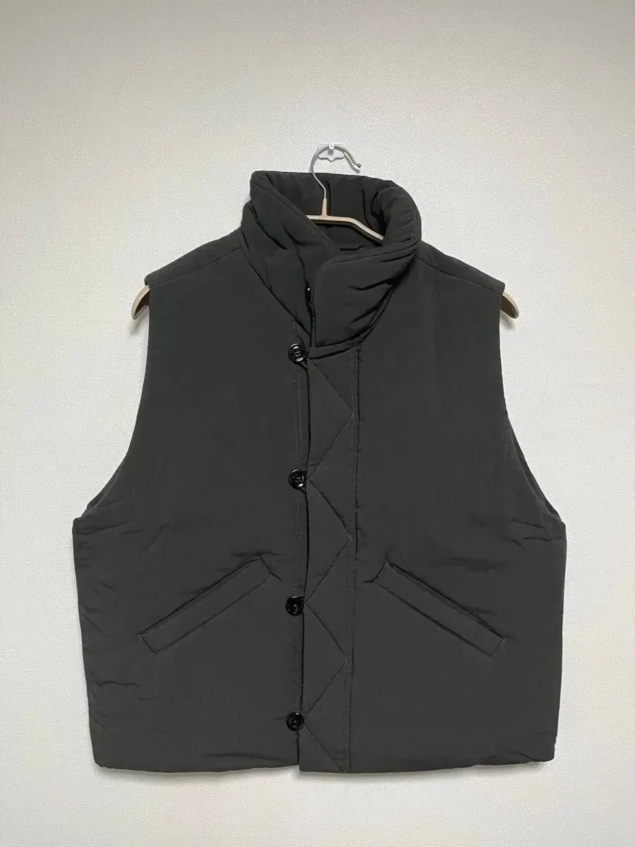LEMAIRE ブラック ベスト L LEMAIRE: ブラック Technical ベスト | SSENSE 日本