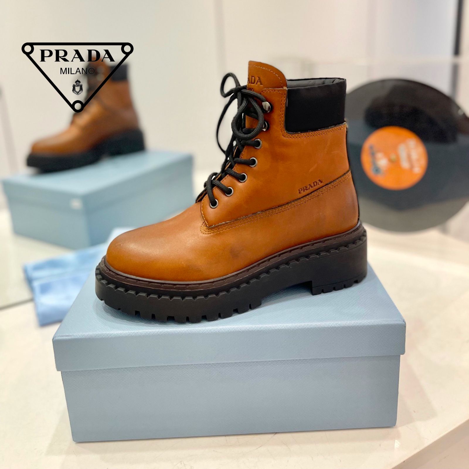 ?新品未使用? PRADA Re-Nylon プラダマーティンブーツ、レザー 