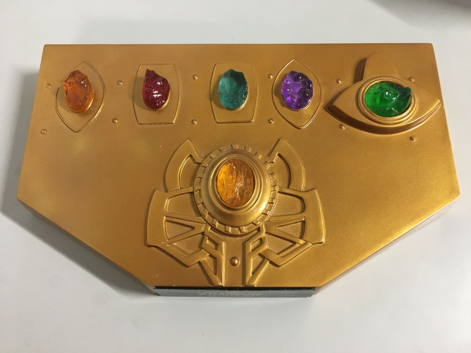 ○アベンジャーズ インフィニティストーン コレクション 台座 INFINITY