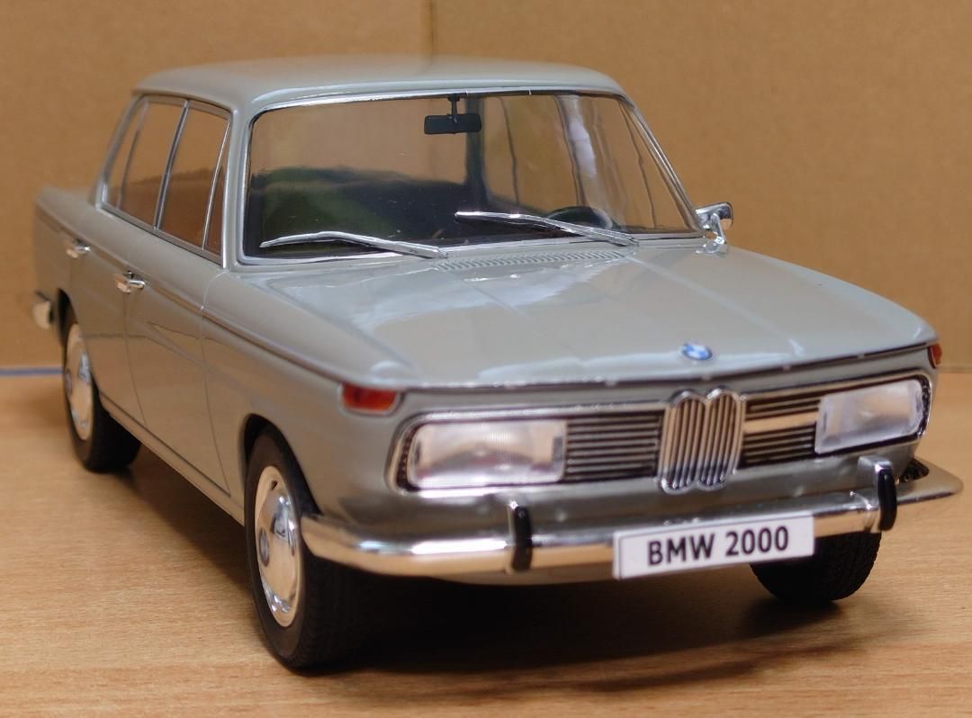 1/18 BMW 2000 グレー 1966 MCG製 ダイキャスト製ミニカー - メルカリ