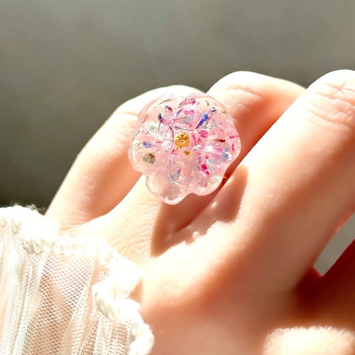 【春色ビオラ型リング♡】 レジン リング ドライフラワー  花　春 フリーサイズ　大人可愛い