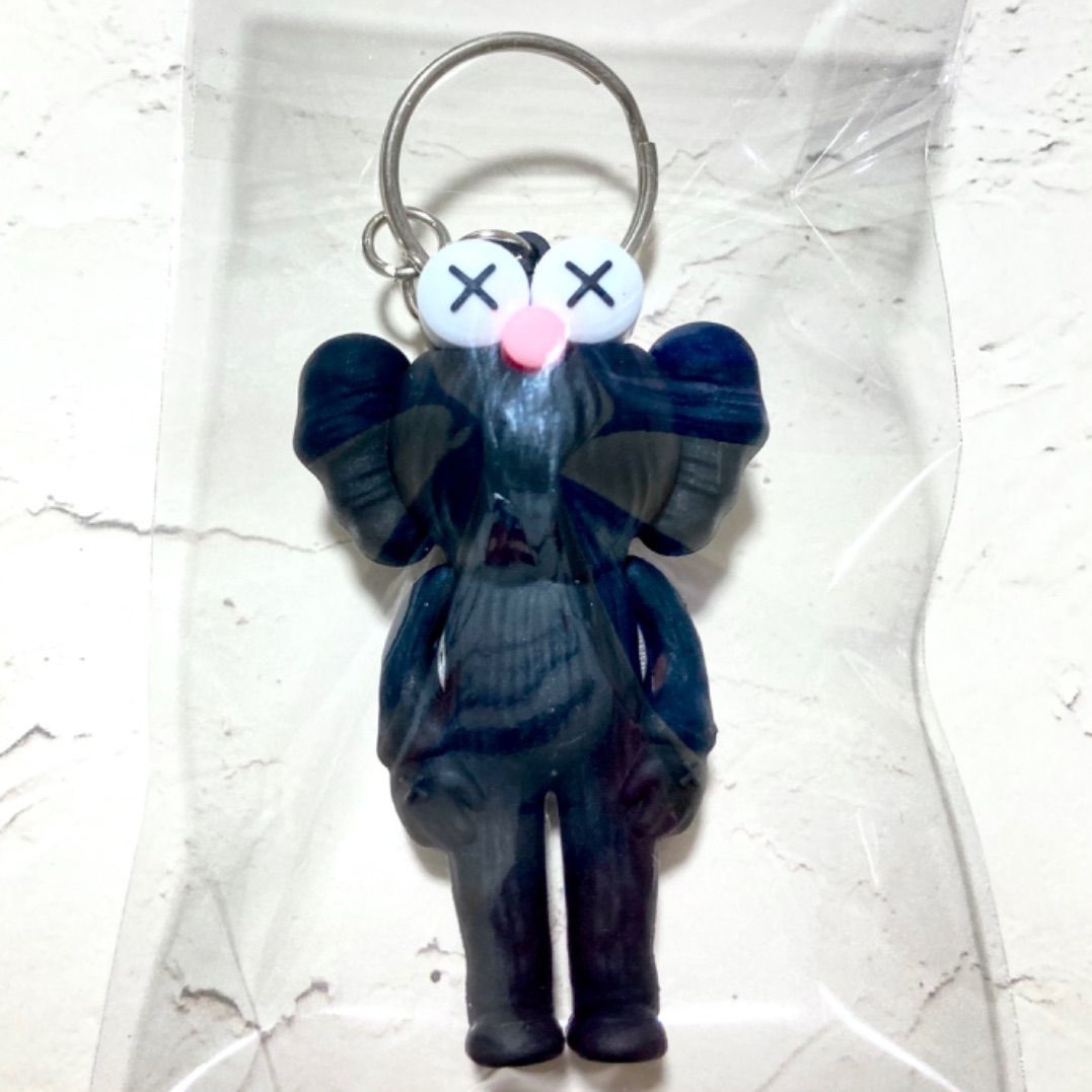 新品 カウズ キーリング ブラック（新品 可愛い カウズ kaws