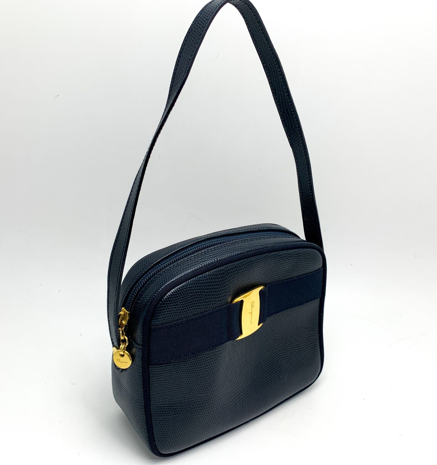 FERRAGAMO Ferragamo フェラガモ ネイビー ヴァラ リボン FERRAGAMO Ferragamo フェラガモ ネイビー ヴァラ リボン