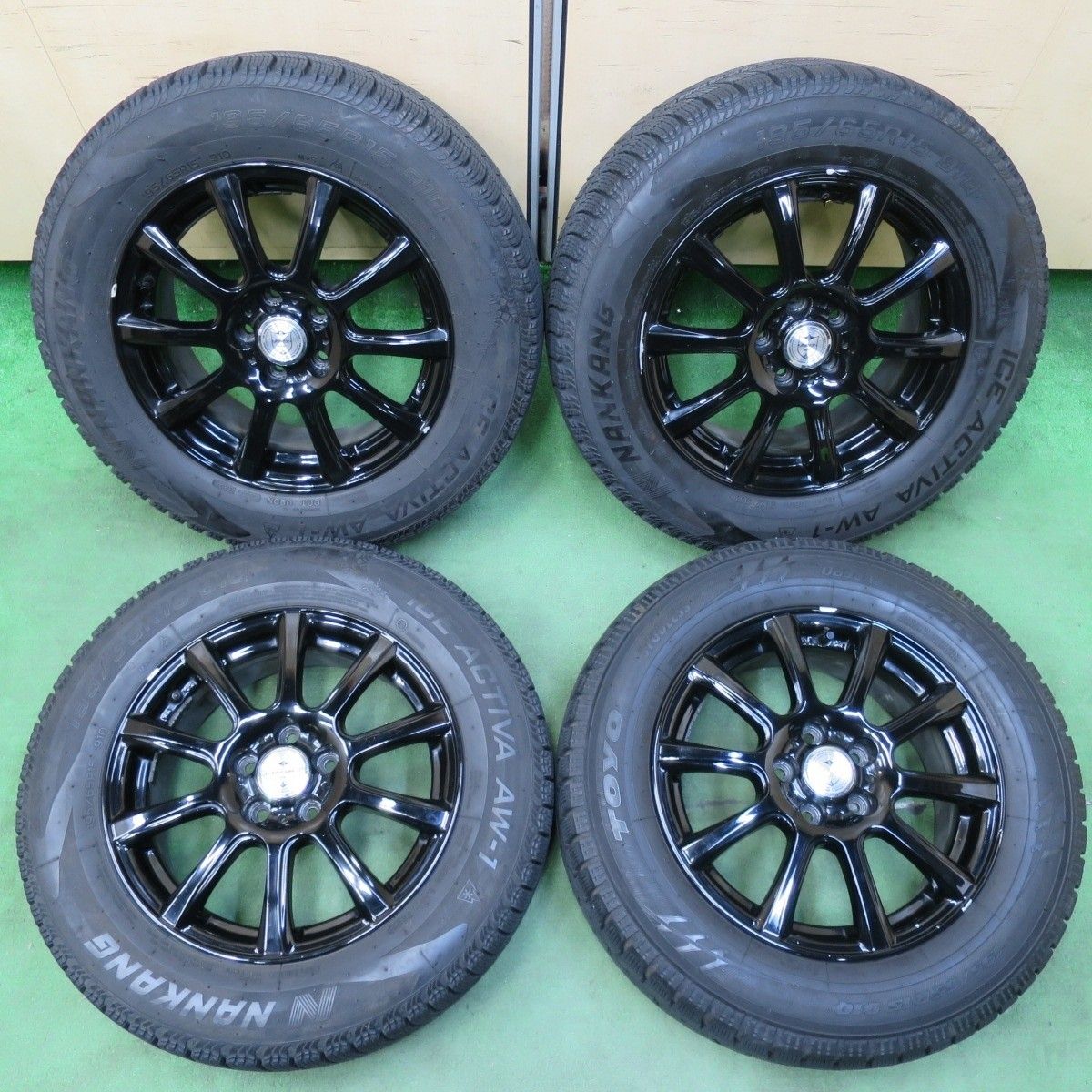 等 195⁄65R15 スタッドレス バリ溝 195⁄65R15 バリ溝！23年！キレイ 