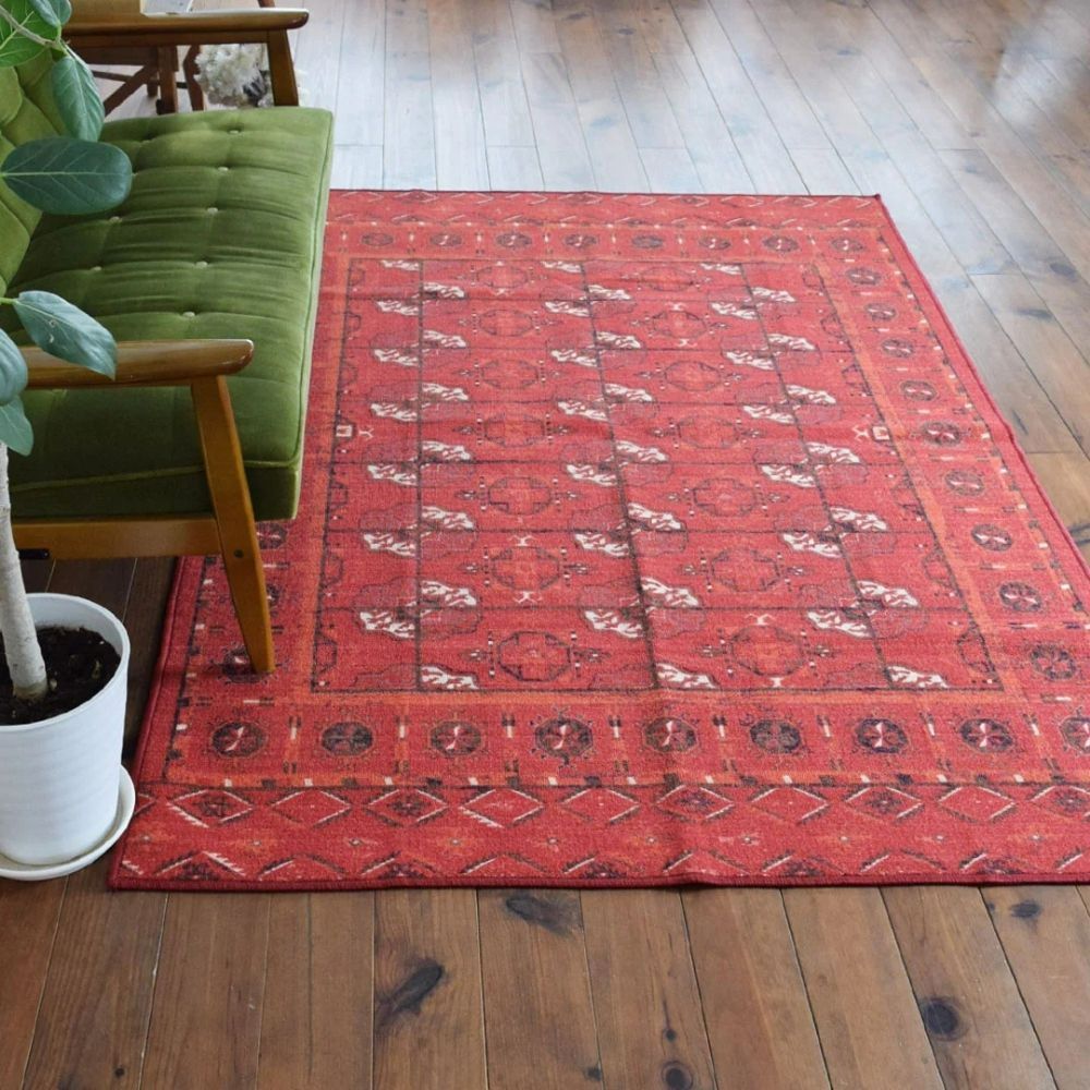 幾何学模様の赤いラグ 約45cm x 75cm VIMPELGRÄS ヴィムペルグレース ラグ パイル短, レッド 幾何学模様