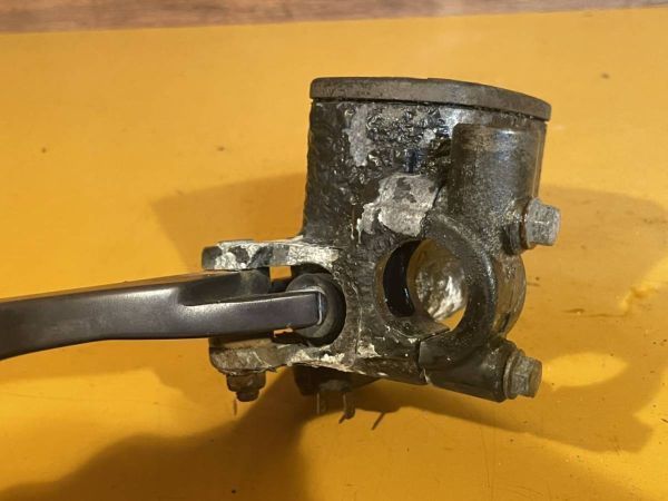 ヤマハマジェスティリヤブレーキマスターシリンダー4D9-W2587-11