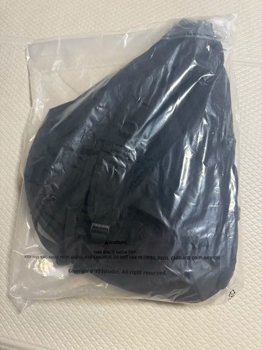 1993 studio スリングバッグ ブラック