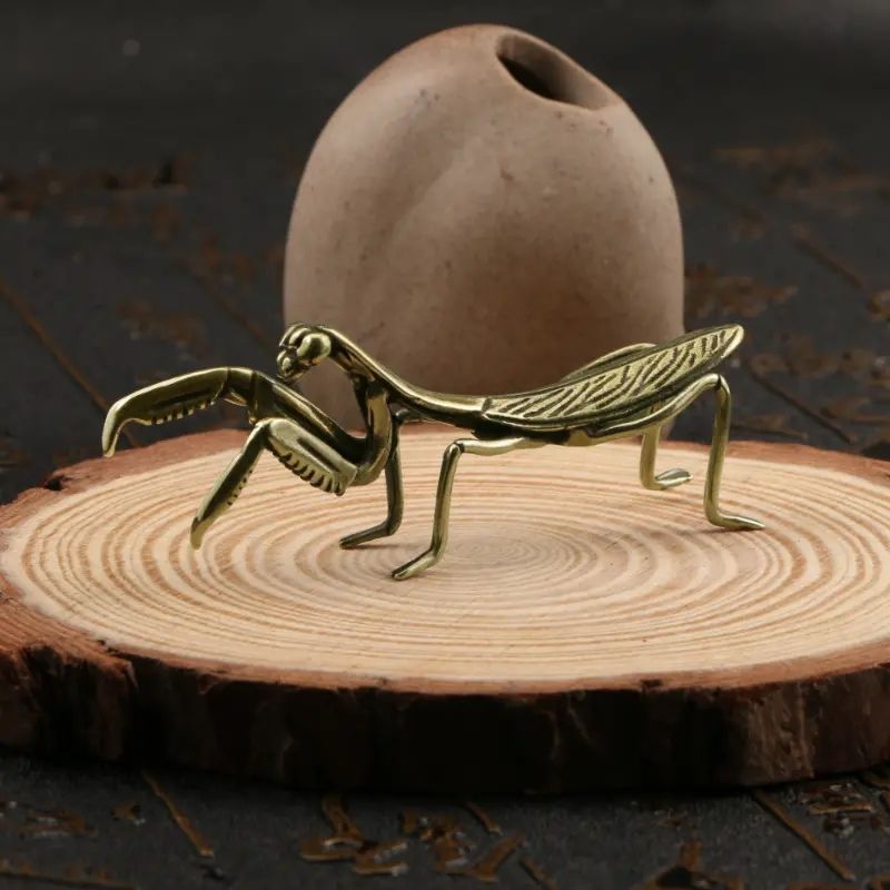 アンティーク真鍮製マンティス装飾品 - ティーペットとしても使える昆虫モチーフの芸術的彫刻