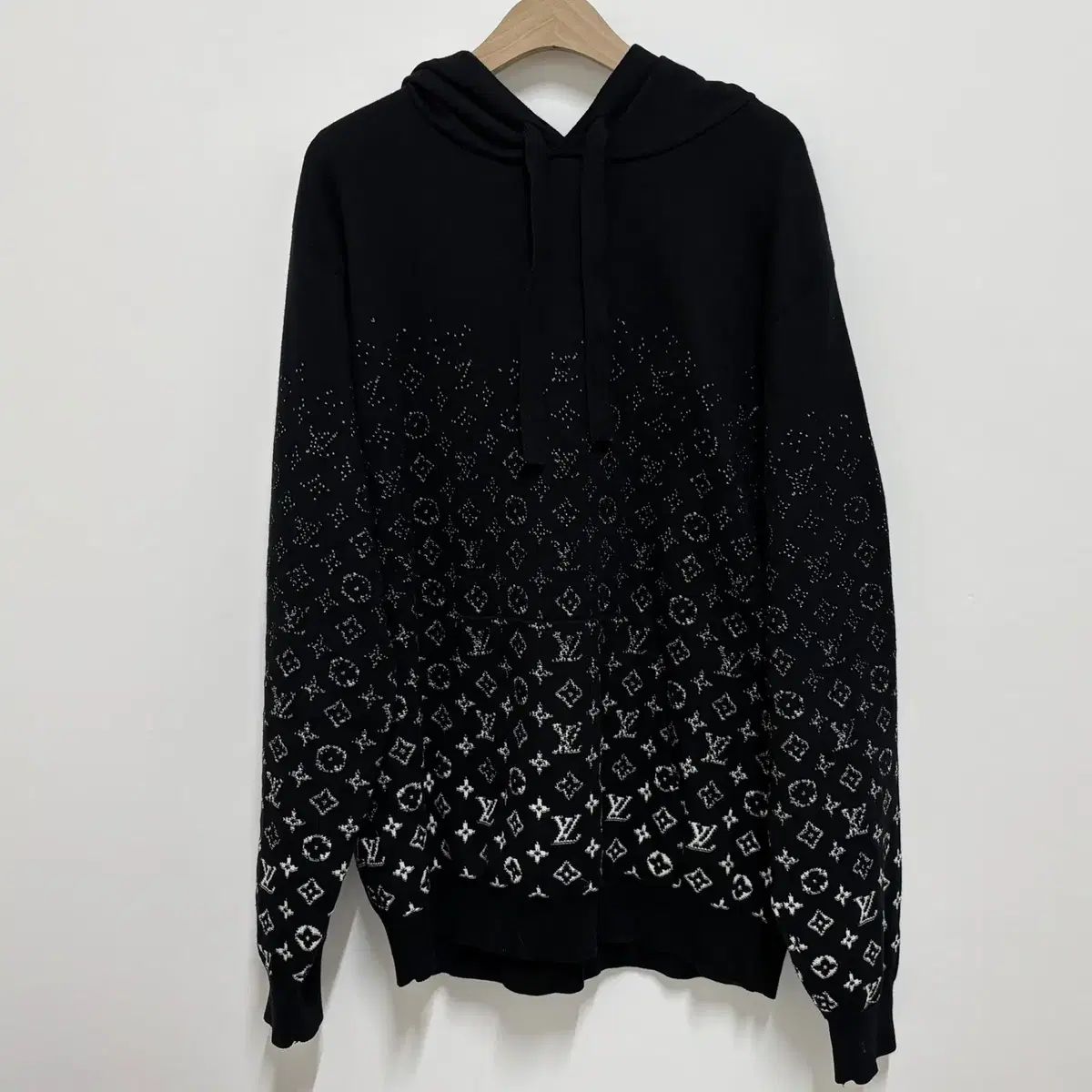 『LOUIS VUITTON』ルイヴィトン (XXL) モノグラム編みセーター LOUIS VUITTON - 『LOUIS VUITTON』ルイヴィトン (XXL