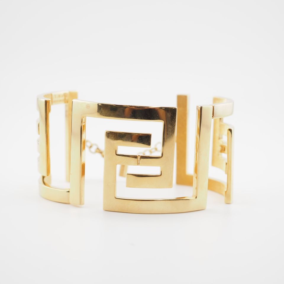 フェンディ FENDI バングル ヴェルサーチェ 8AH588