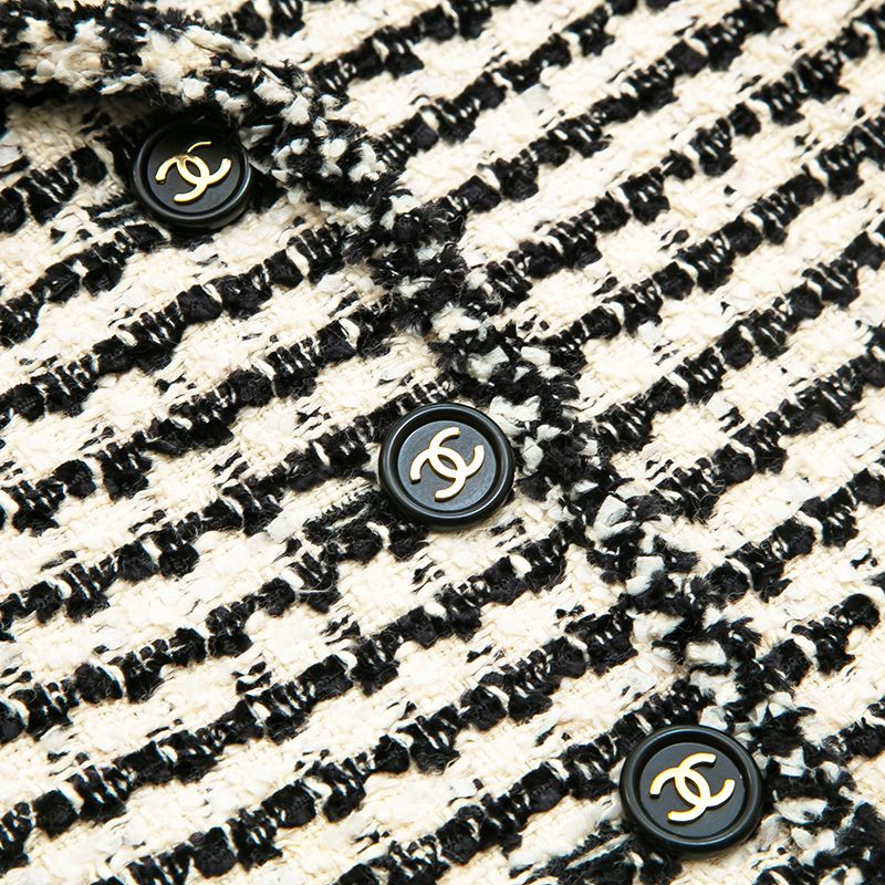 CHANEL シャネル ツイード ジャケット 千鳥柄 ココボタン 40 白 黒 CHANEL シャネル ジャケット 千鳥柄 ココボタン ツイード - メルカリ