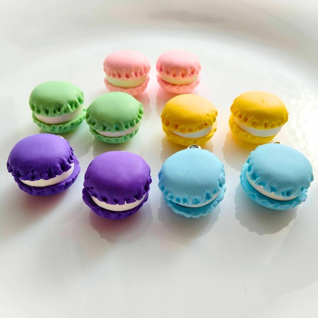 マカロンチャーム スイーツ お菓子 ピンク 黄色 緑 青 ブルー 紫 マカロンチャーム スイーツ お菓子 ピンク 黄色 緑 青 ブルー 紫
