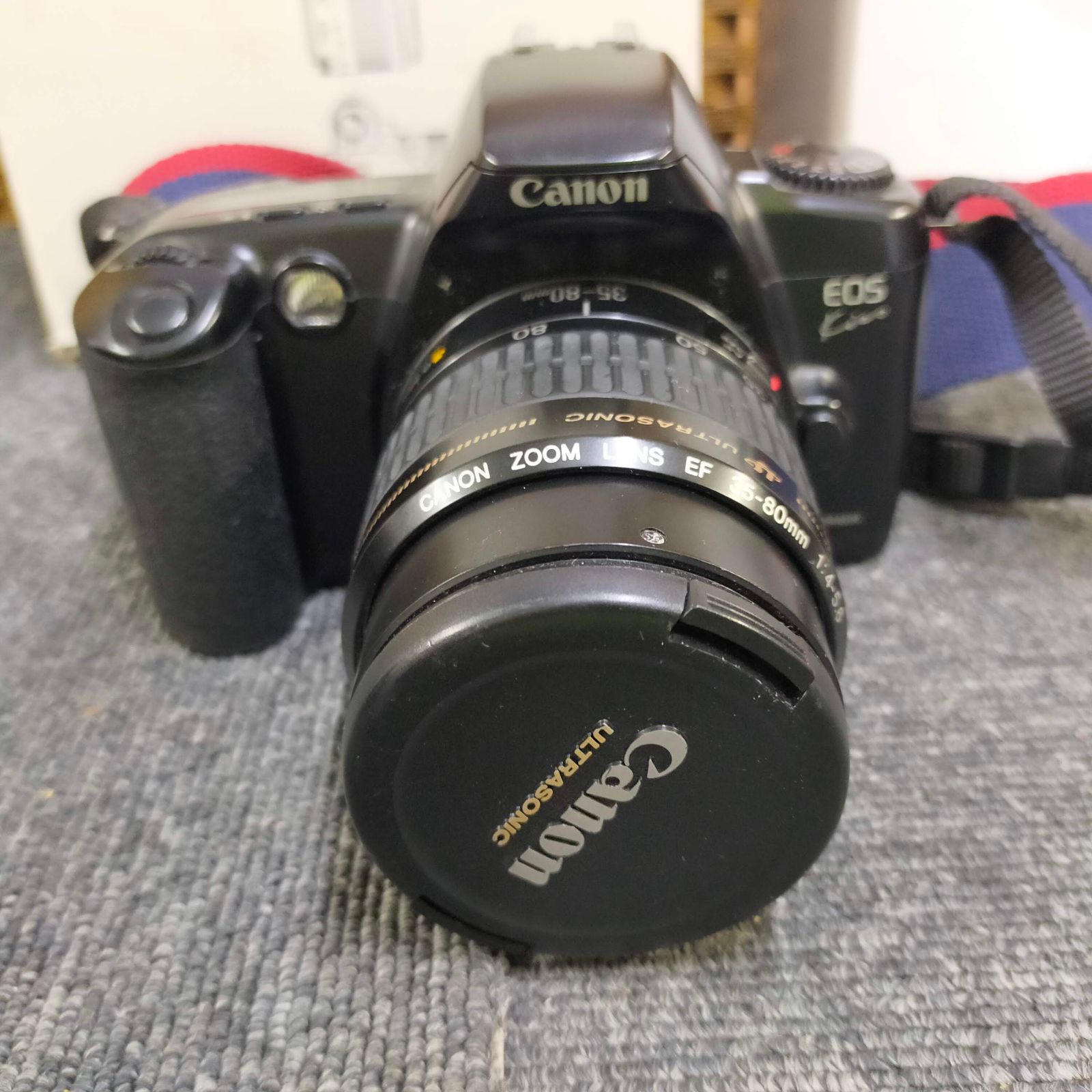 E06-20251009-011 Canon EOS Kiss Wズームキット EF35-80mm EF80-200mm 純正ケース 元箱 取扱説明書付き