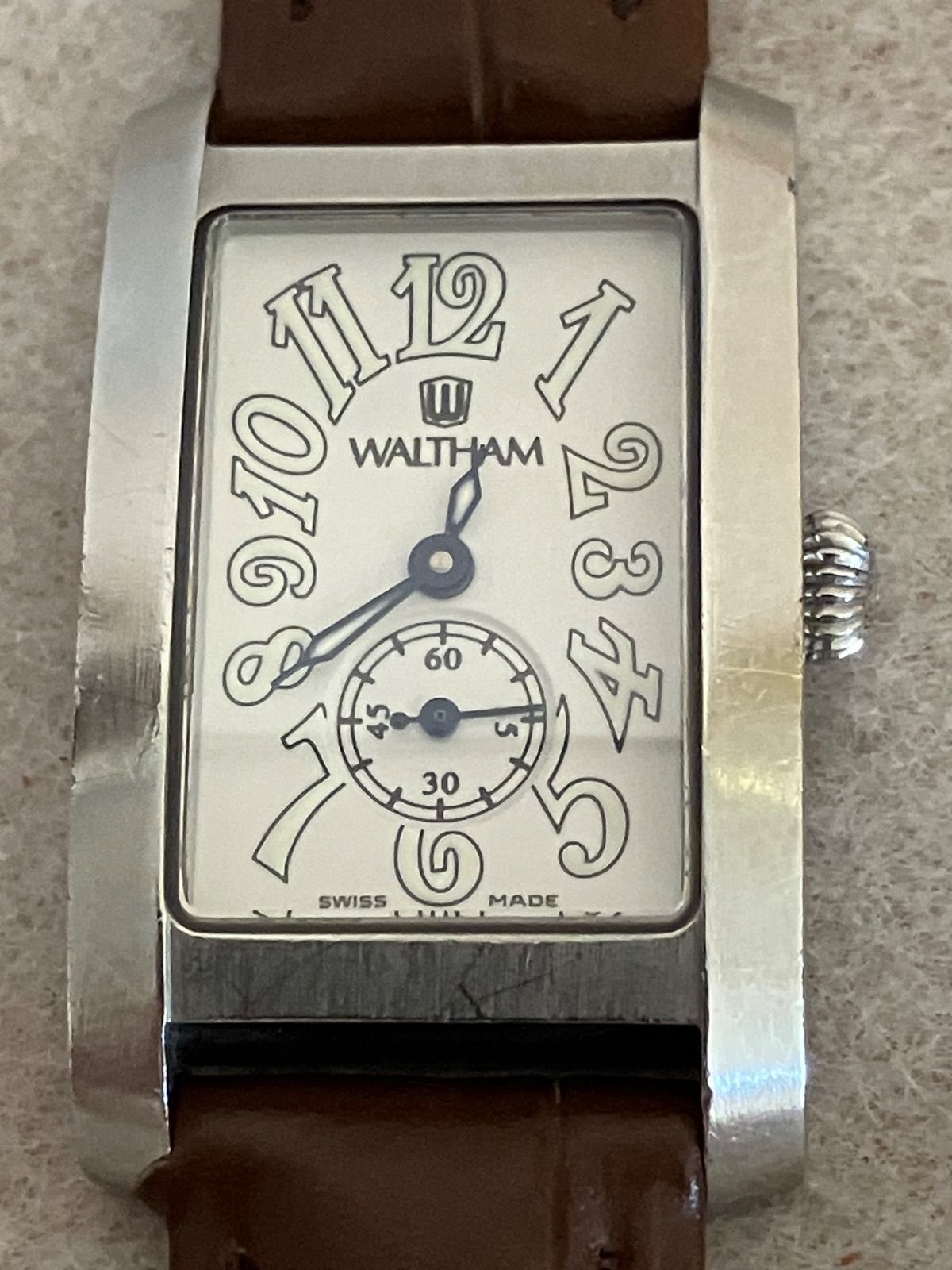 稼働 WALTHAM 腕時計 ドレスウォッチ レザー 新品電池 クラシカル200 稼働 WALTHAM 腕時計 ドレスウォッチ レザー 新品電池