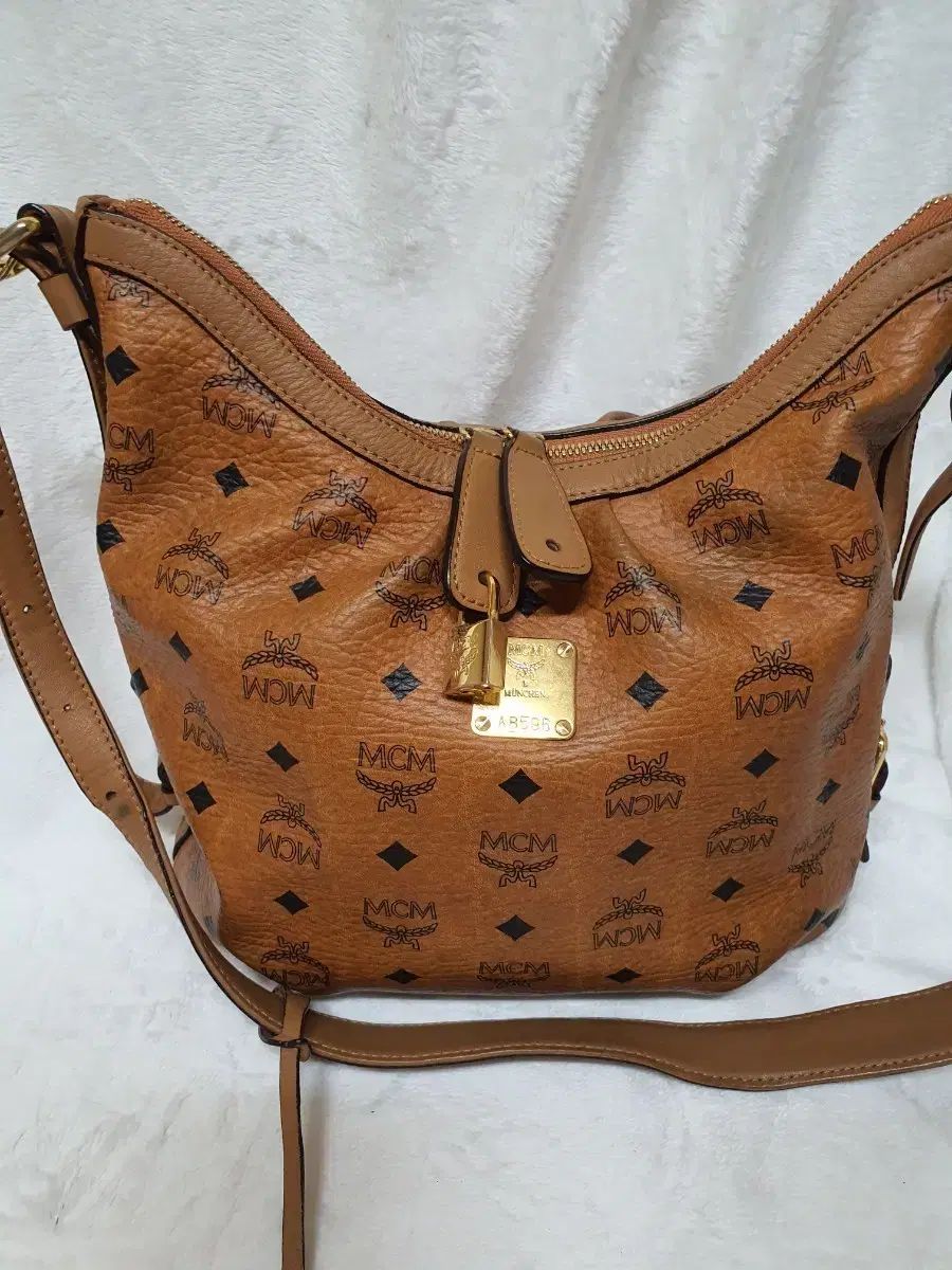 MCM クロスバッグ ブラウン バッグ