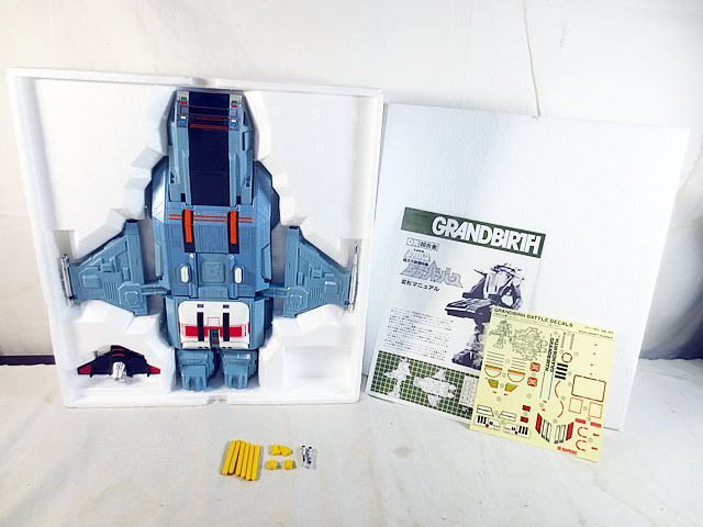 美品 バンダイ 宇宙刑事シャリバン DX超合金 GC-01 超次元戦闘母艦