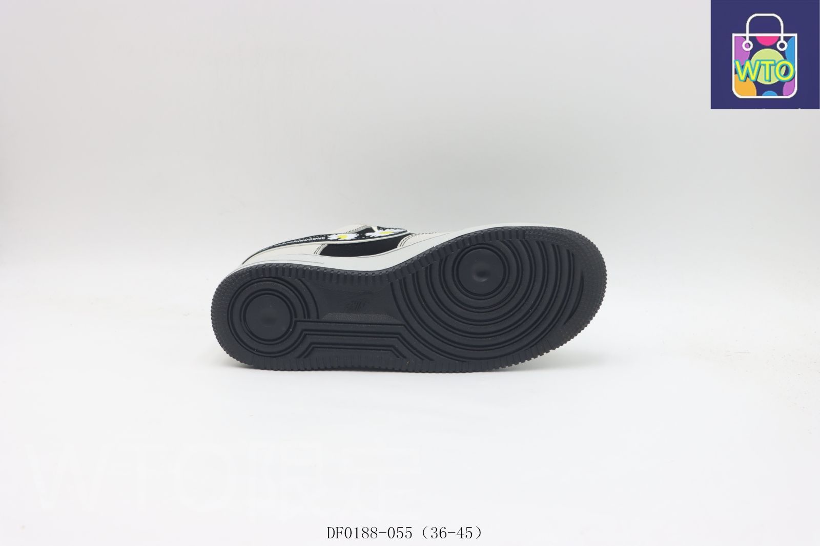 スケートシューズ DF0188-055