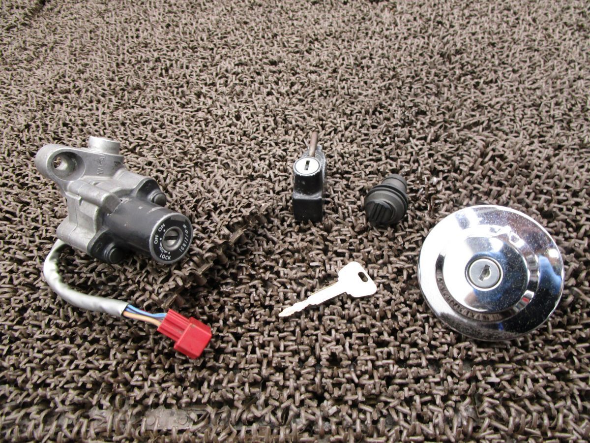 ドラッグスター250 メインキーセット タンクキャップ ●A7277 VG02J ヤマハ G604E DragStar キャブ車