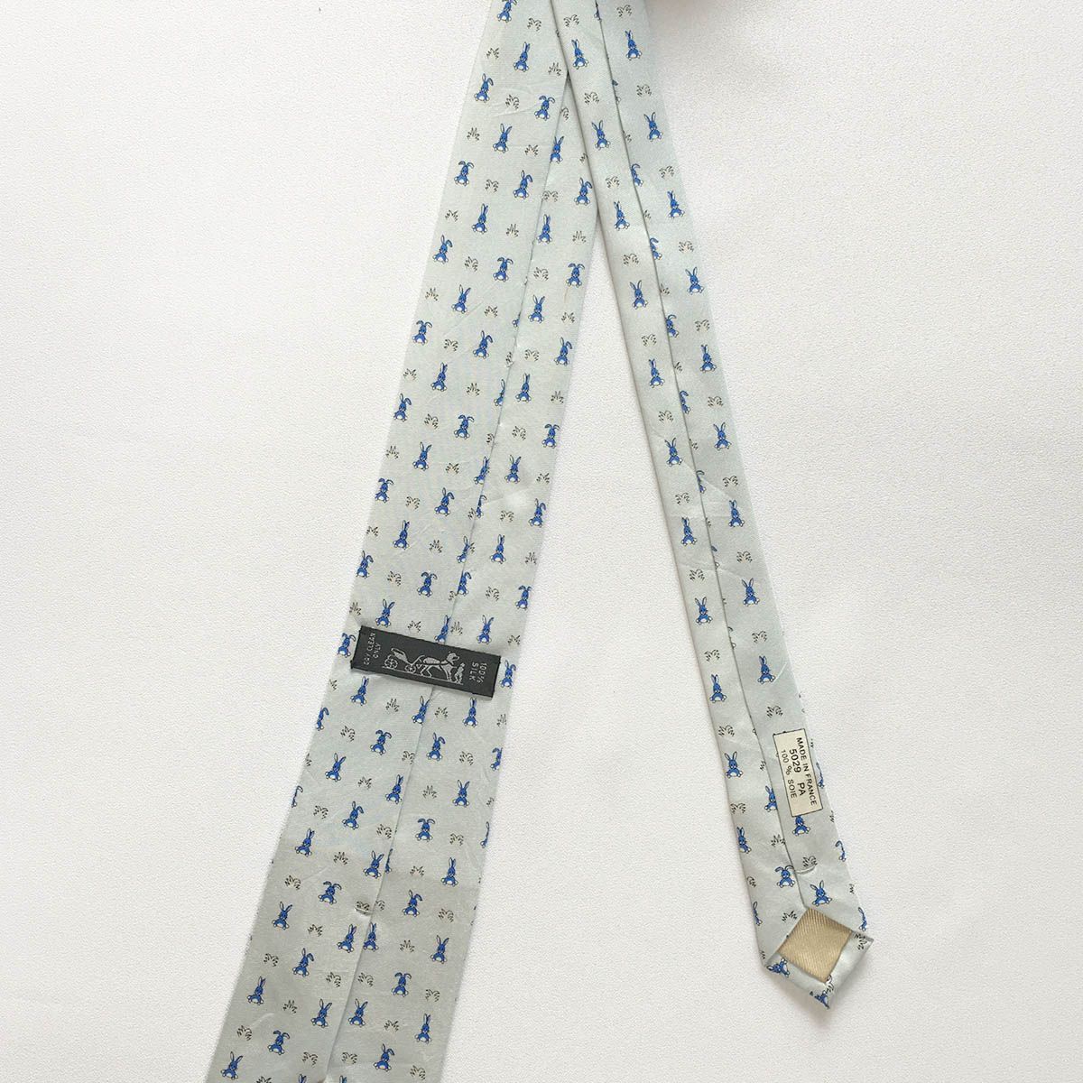 美品 エルメス HERMES ネクタイ シルク フランス 動物柄 ウサギ 美品 エルメス HERMES ネクタイ シルク100% フランス製 ペール