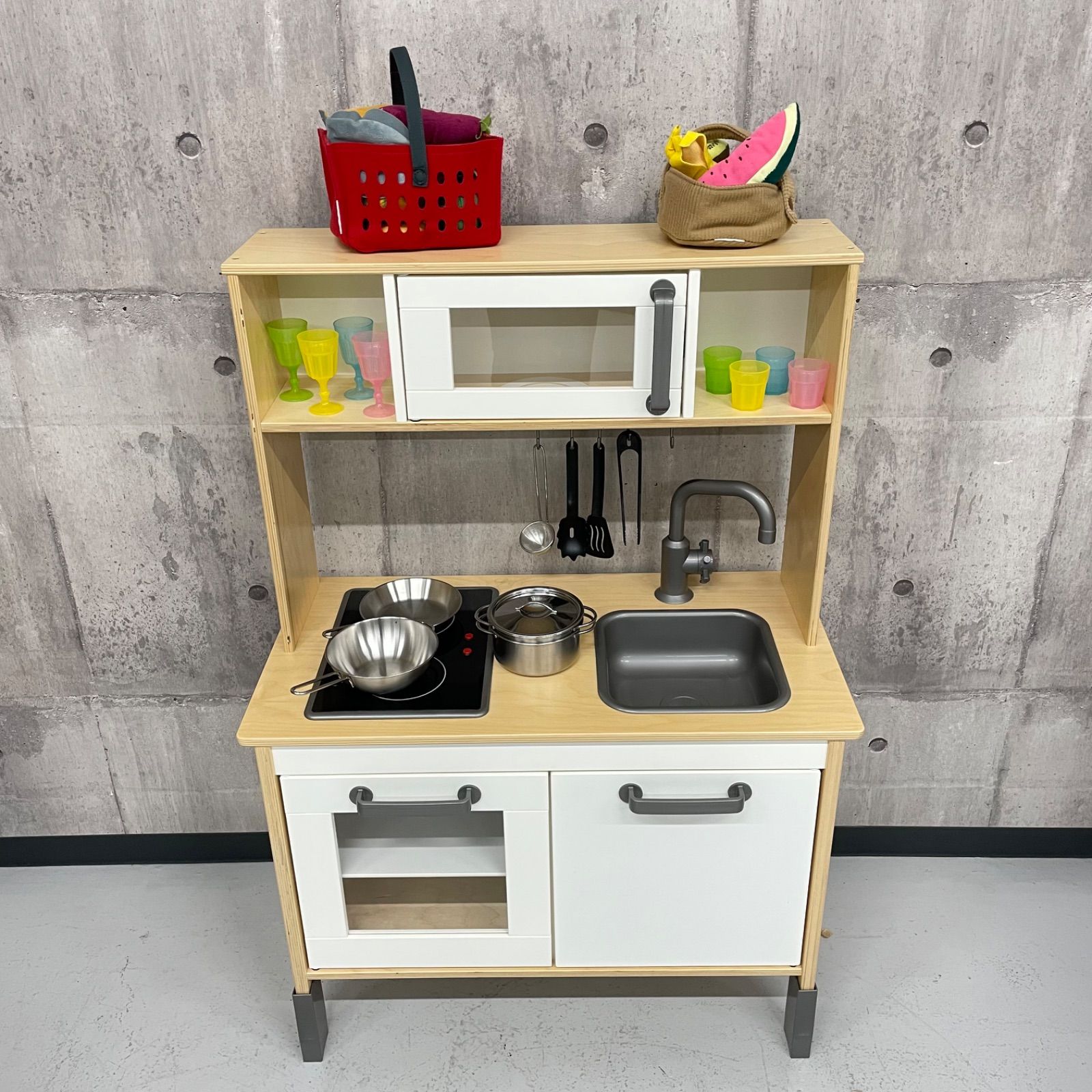 IKEA　イケア　DUKTIG　ドゥクティグ　おままごとキッチン　メルカリ便 価格相談】IKEA(イケア) おままごとキッチン DUKTIG