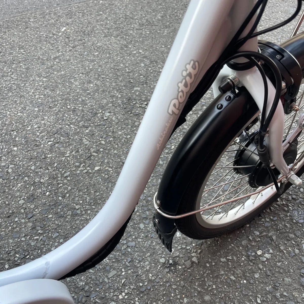 電動アシスト三輪自転車