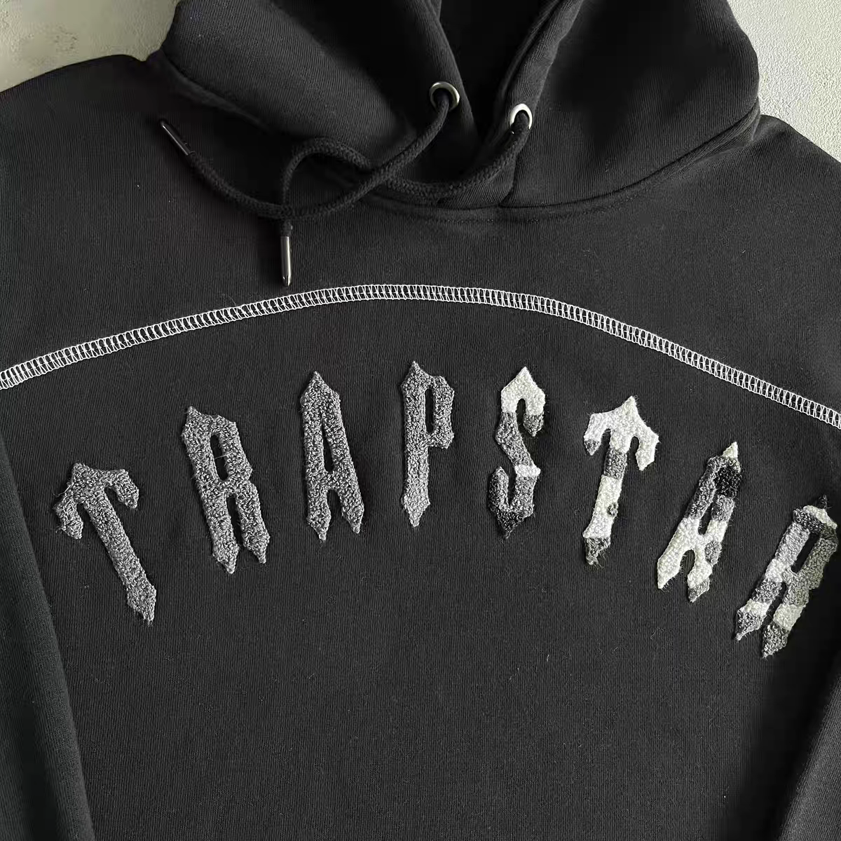 トラップスター Trapstar Central Cee セットアップ  M