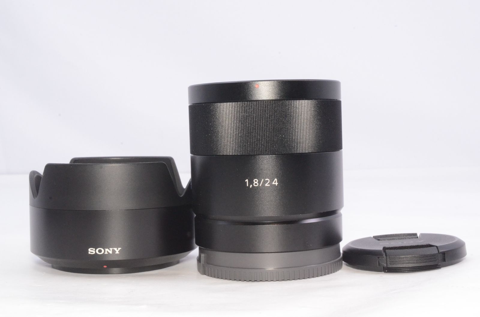 ソニー 広角単焦点レンズ APS-C Sonnar T* E 24mm F1.8 ZA ツァイスレンズ デジタル一眼カメラα[Eマウント]用 純正レン ソニー ⁄ 広角単焦点レンズ ⁄ APS-C ⁄ Sonnar T* E 24mm F1.8 ZA