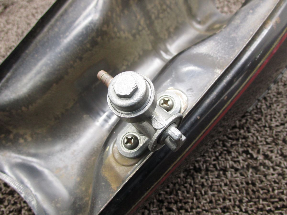 フューエルコック