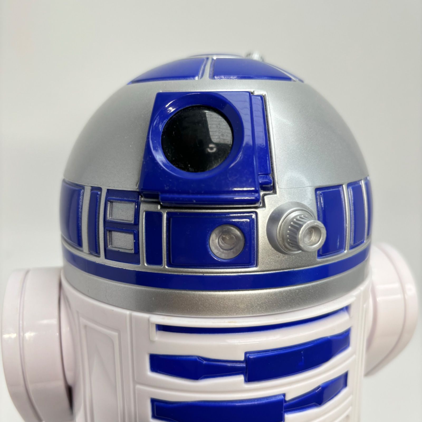 ディズニー スター・ウォーズ R2-D2 サウンド フィギュア 箱あり ディズニーストアサウンドフィギュア スター・ウォーズ R2-D2紹介