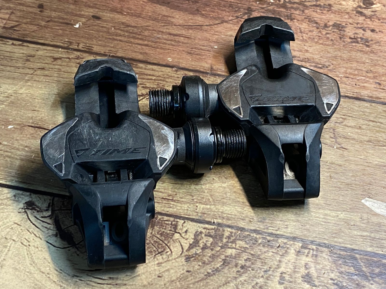 HF367 タイム TIME エックスプロ XPRO 10 ビンディングペダル 黒 ※回転