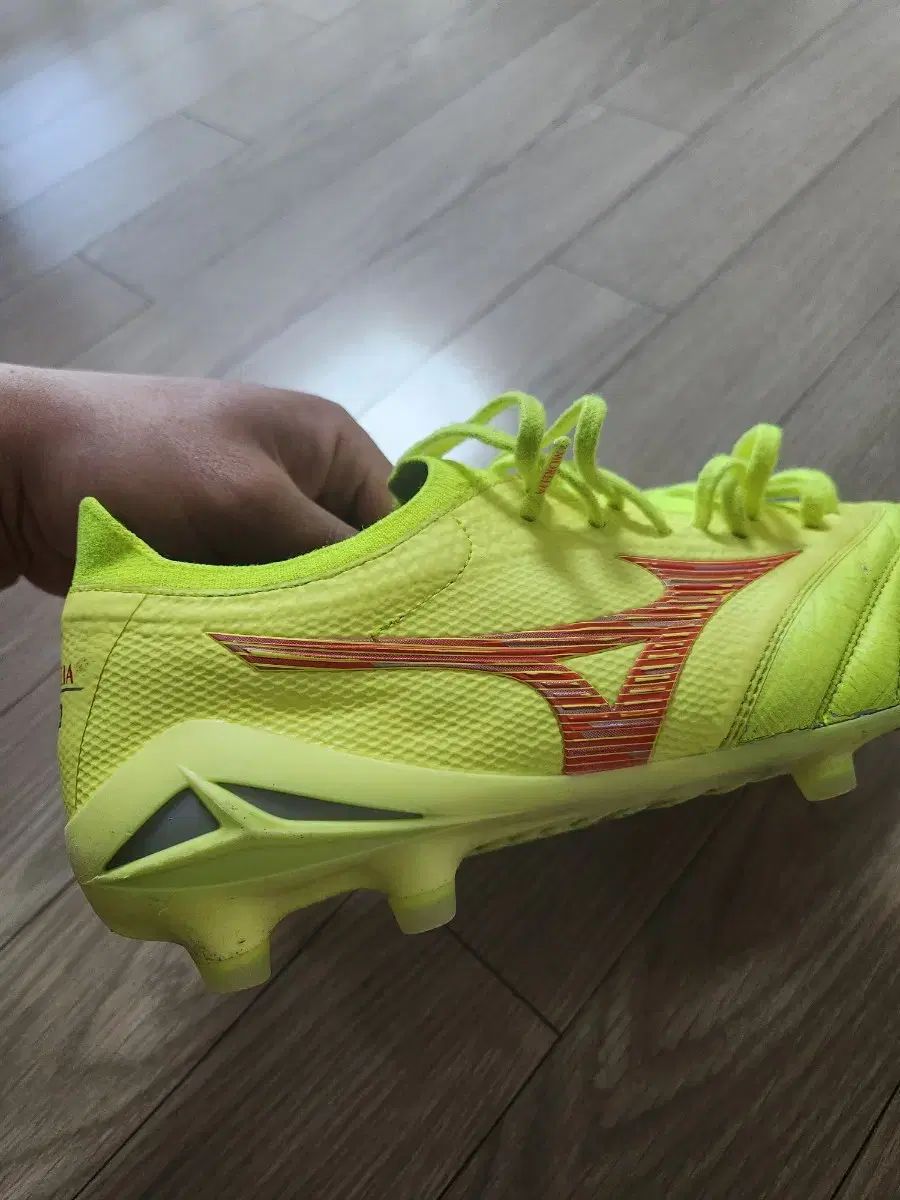 ミズノ モレリアネオ4 JAPAN シルバー スパイク27,5 ミズノ