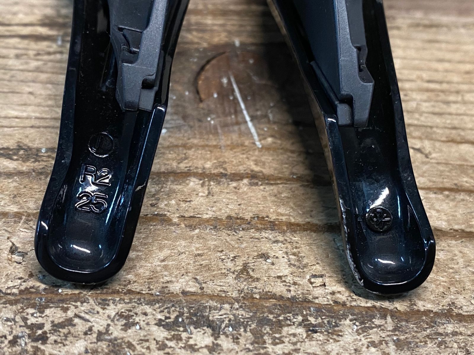 Shimano 105 7020 STIレバー SHIMANO / ST-R7020（油圧ディスク用STIレバー 2x11speed