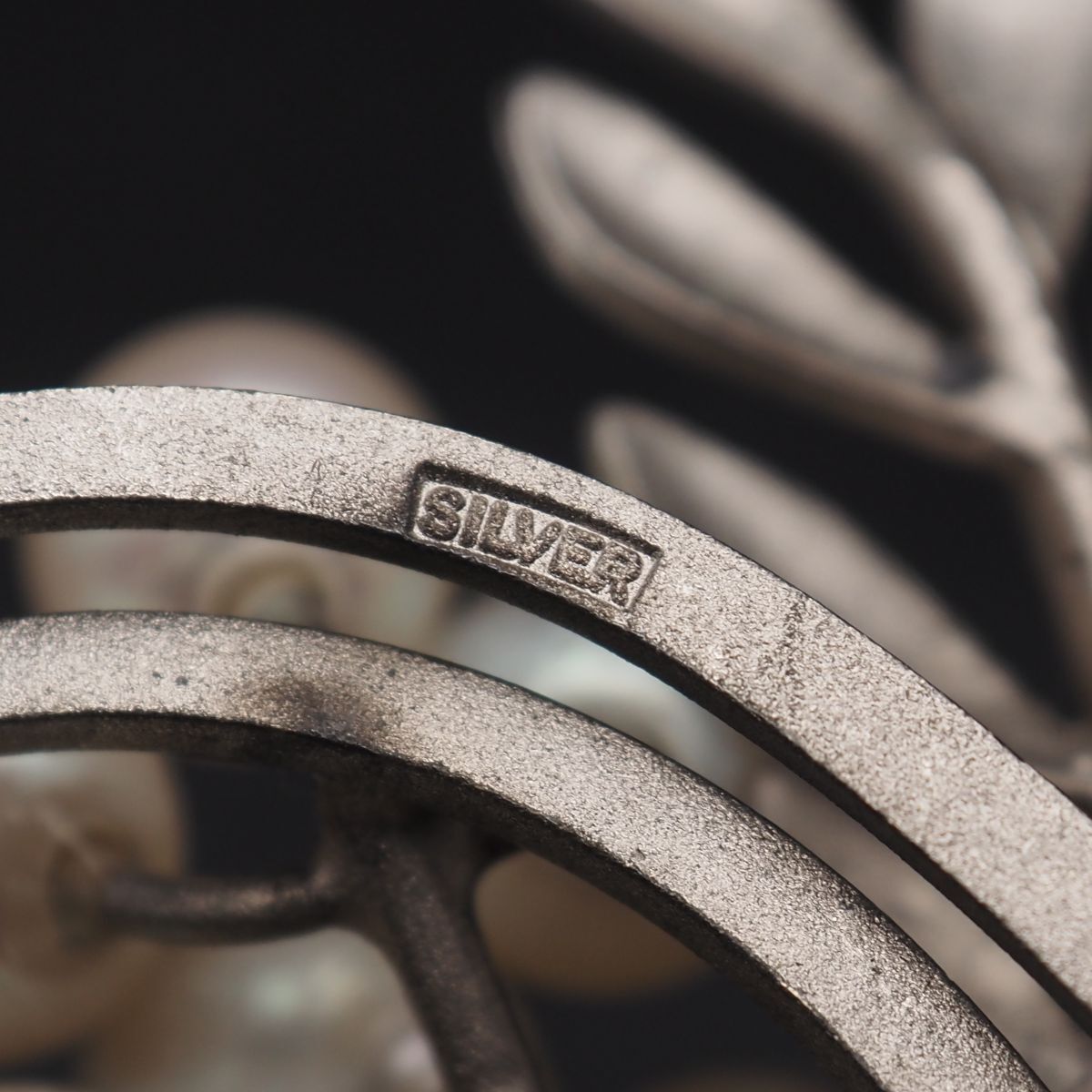 A489 本真珠 6~6.5mm11珠 パール SILVER刻印 ブローチ リーフ