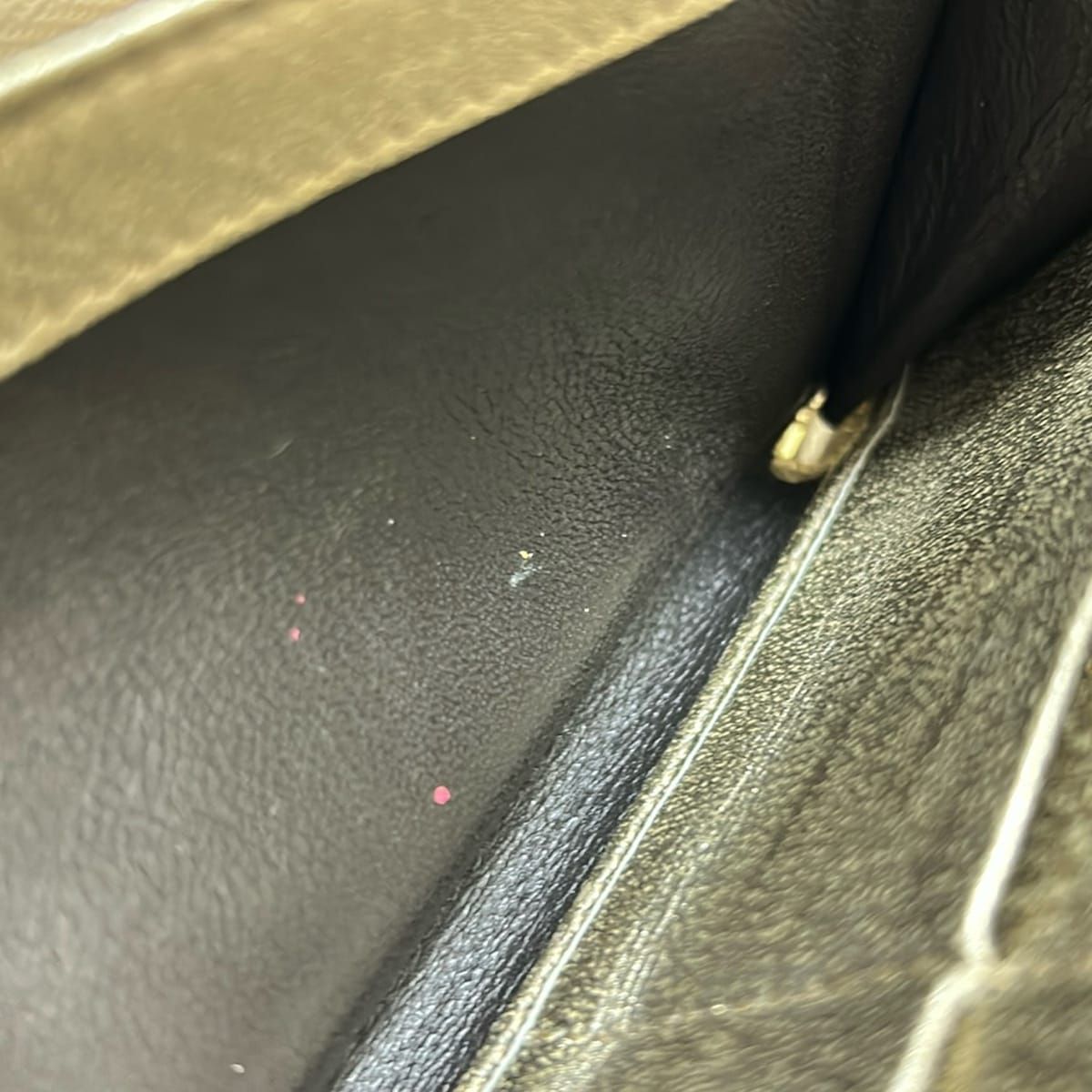 ゴールド ラウンドファスナー