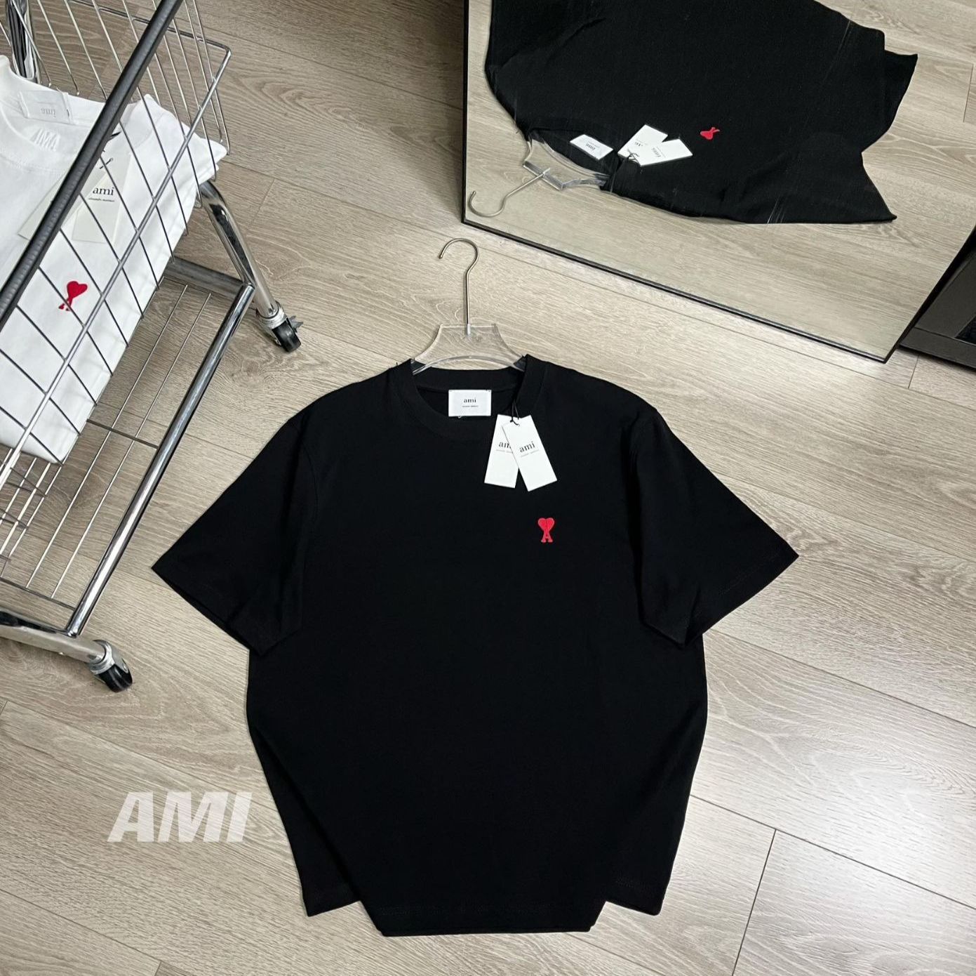 新品未使用アミパリス 男女兼用 · Amiparis トップス Tシャツ ハートマーク