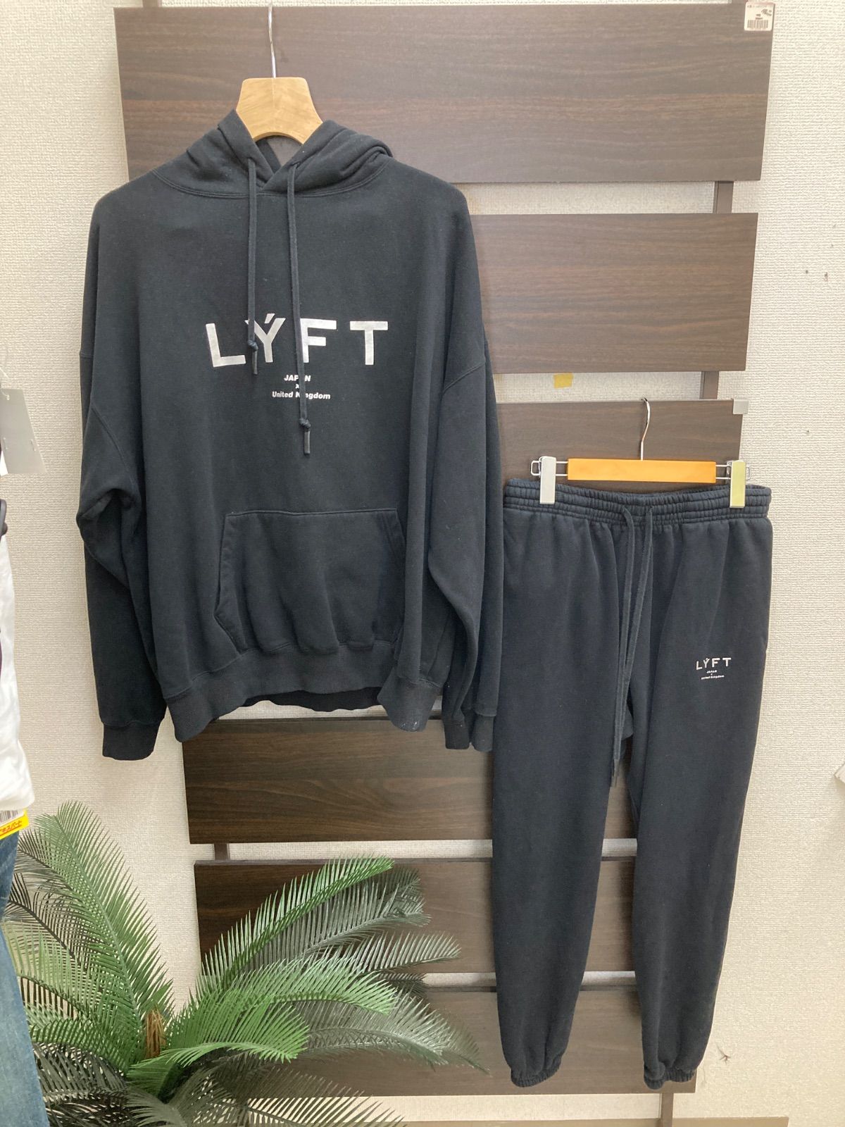 Lyft セットアップ　L LYFT リフト セットアップ Lサイズ ブラック 平塚店 衣料品