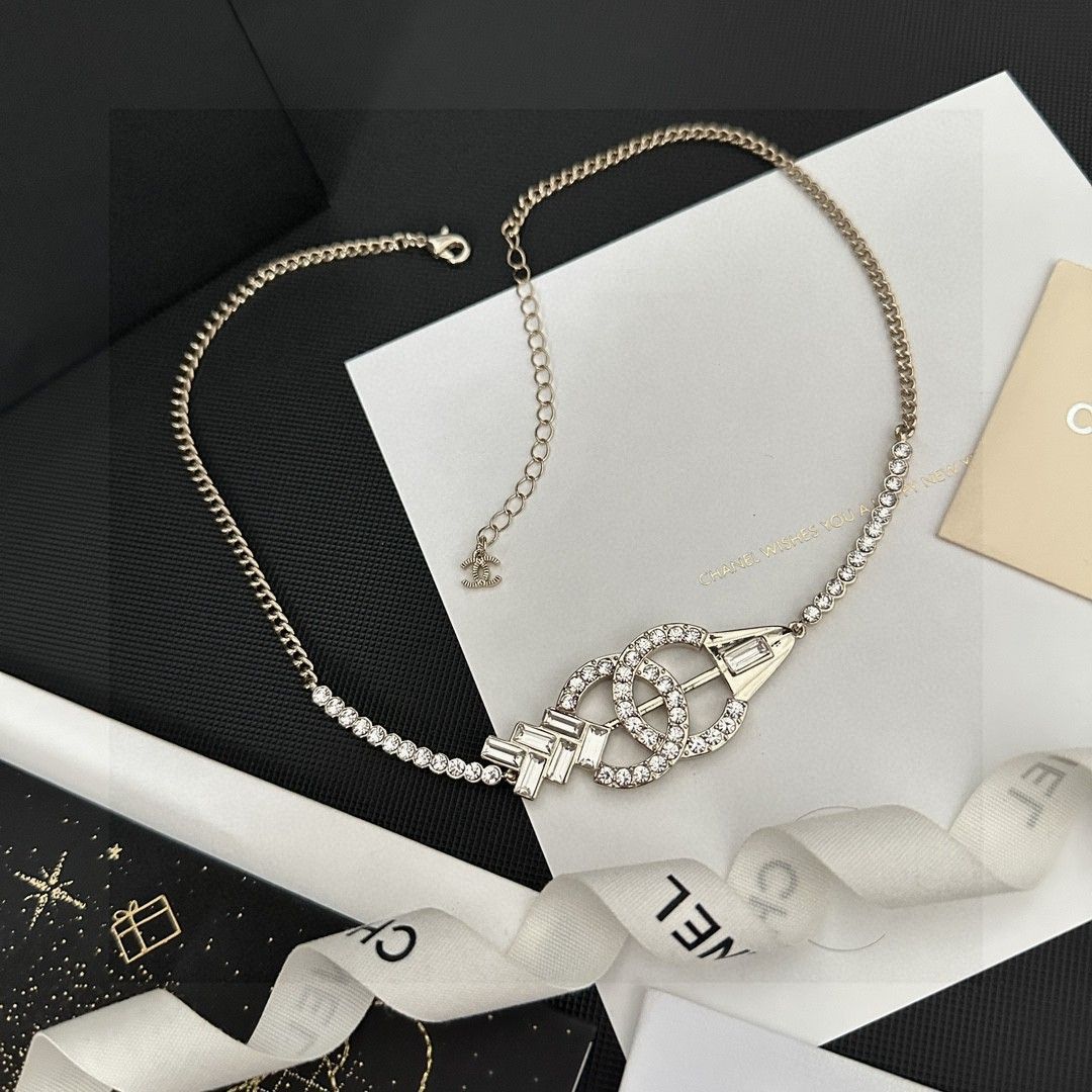 今日 CHANEL ヴィンテージ アルファベットネックレス 在庫 価格