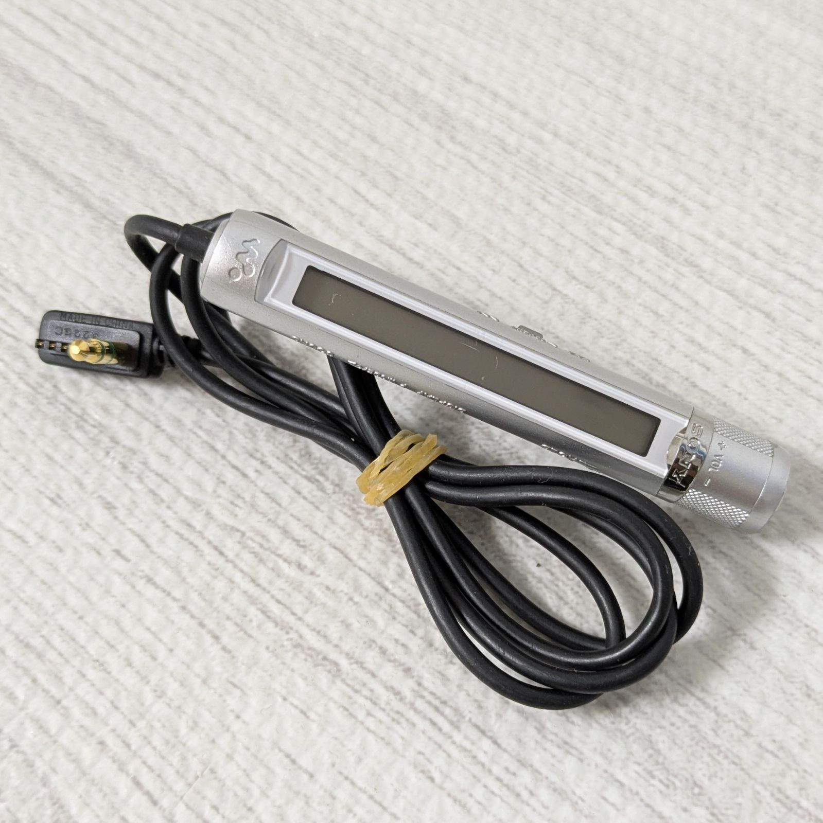 ポータブルCDプレイヤー リモコン付き