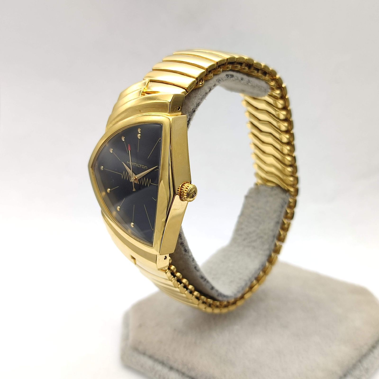 美品】HAMILTON ハミルトン ベンチュラ H243010 ゴールド 黒文字 美品】HAMILTON ハミルトン ベンチュラ H243010 ゴールド 黒文字