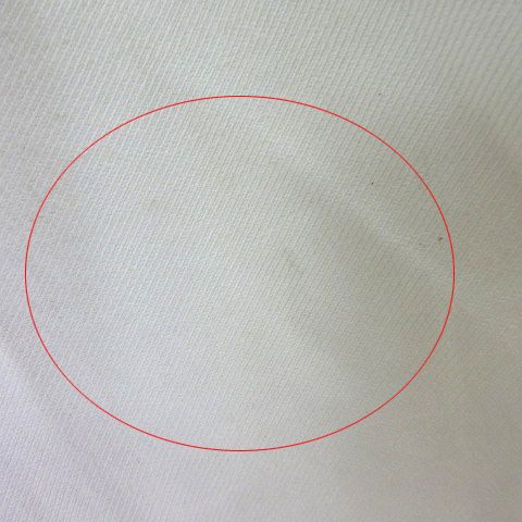 オフホワイト